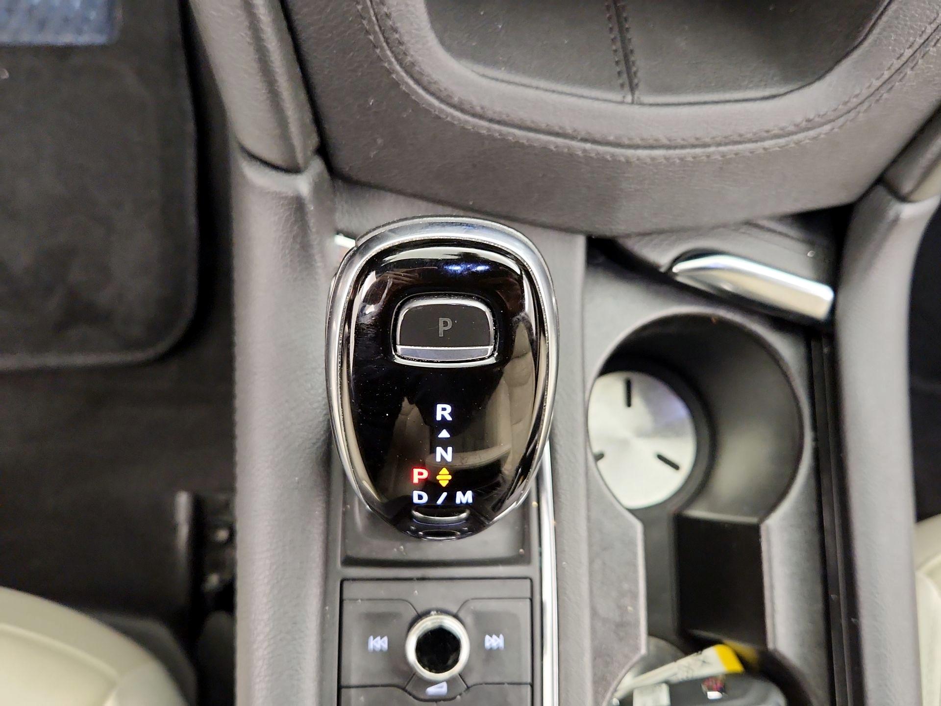 Thumbnail: 2020 Cadillac XT6 - 18