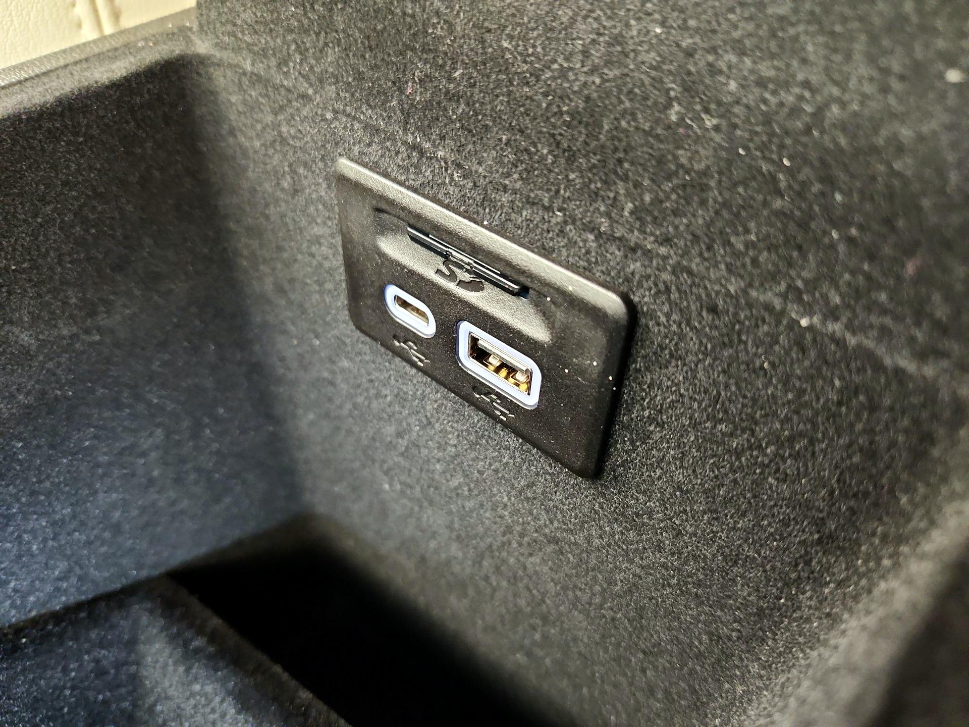 Thumbnail: 2020 Cadillac XT6 - 19