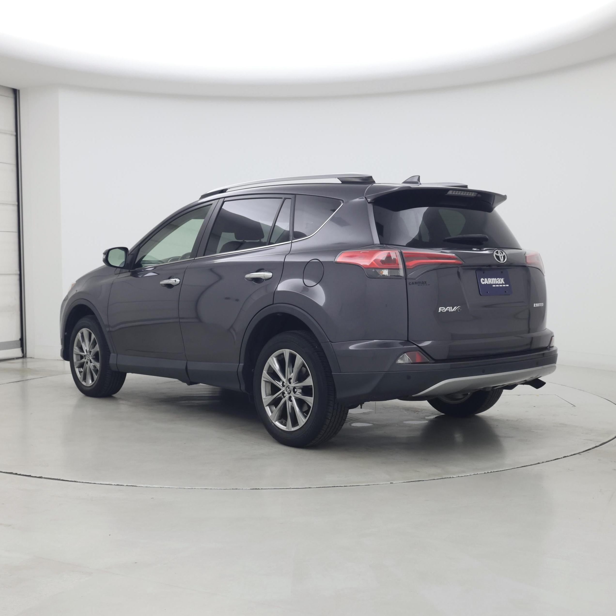 Thumbnail: 2017 Toyota RAV4 - 2