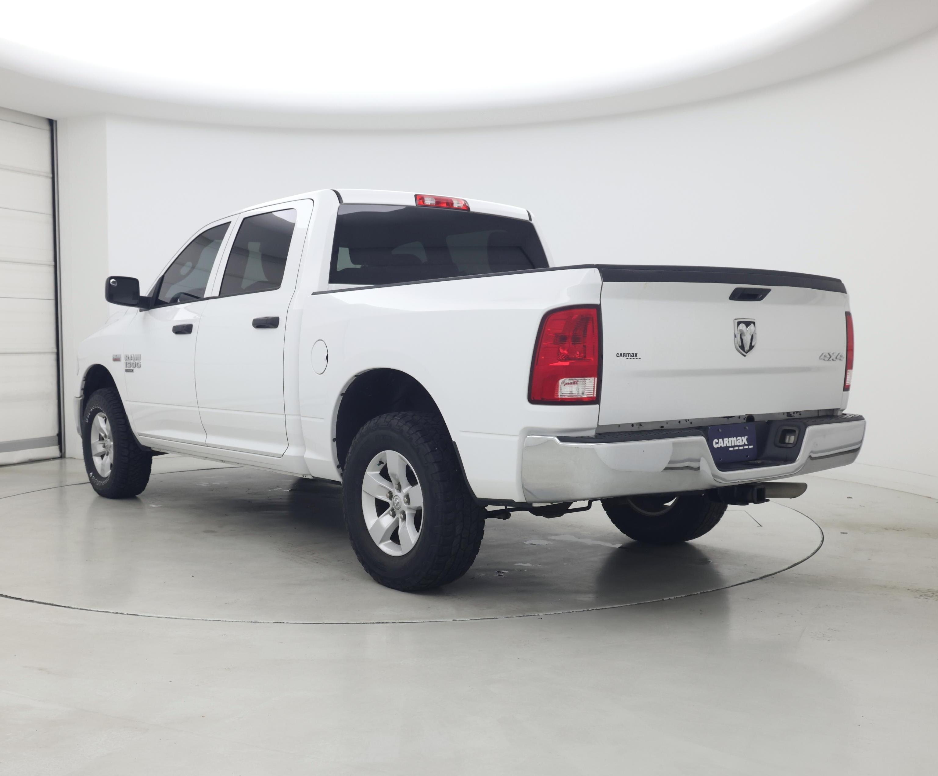 Thumbnail: 2020 RAM 1500 Classic - 2