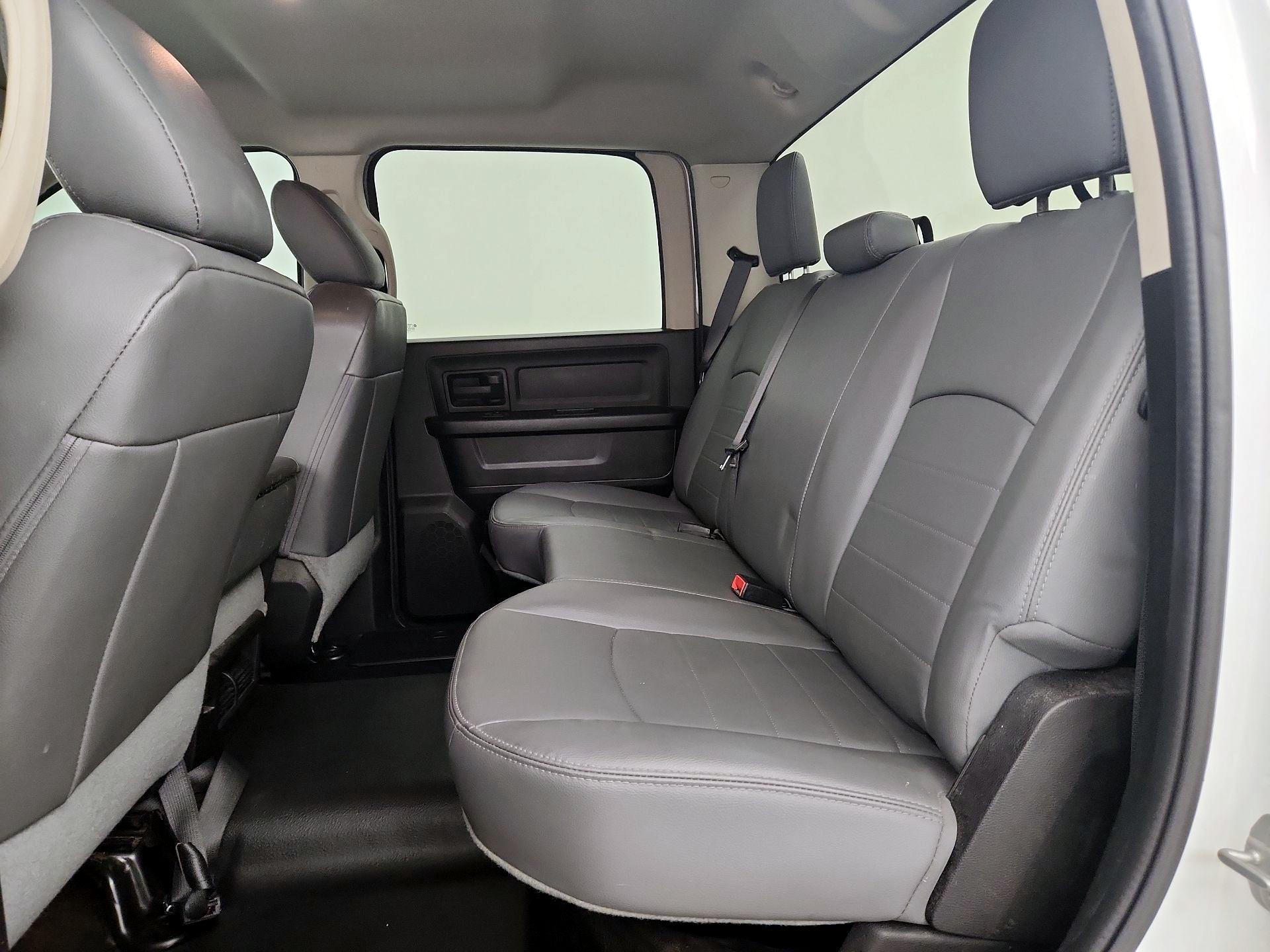 Thumbnail: 2020 RAM 1500 Classic - 19