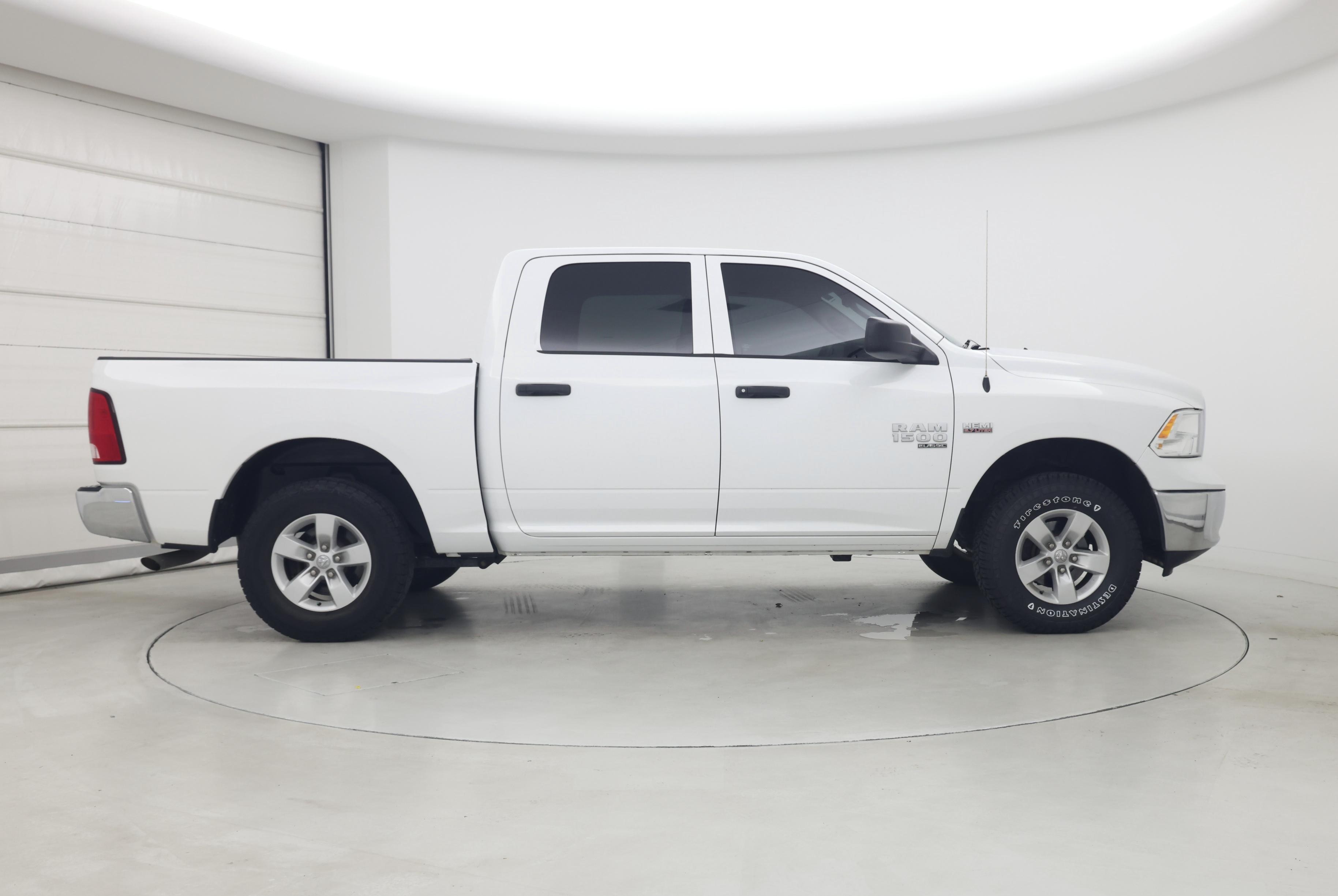 Thumbnail: 2020 RAM 1500 Classic - 7