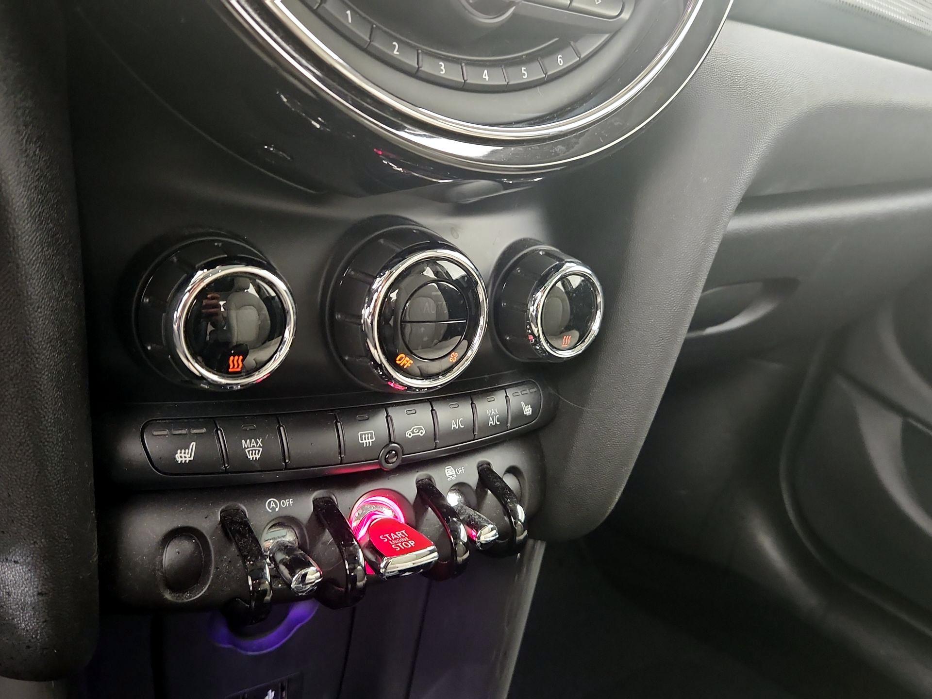 Thumbnail: 2020 MINI Cooper Hardtop - 16