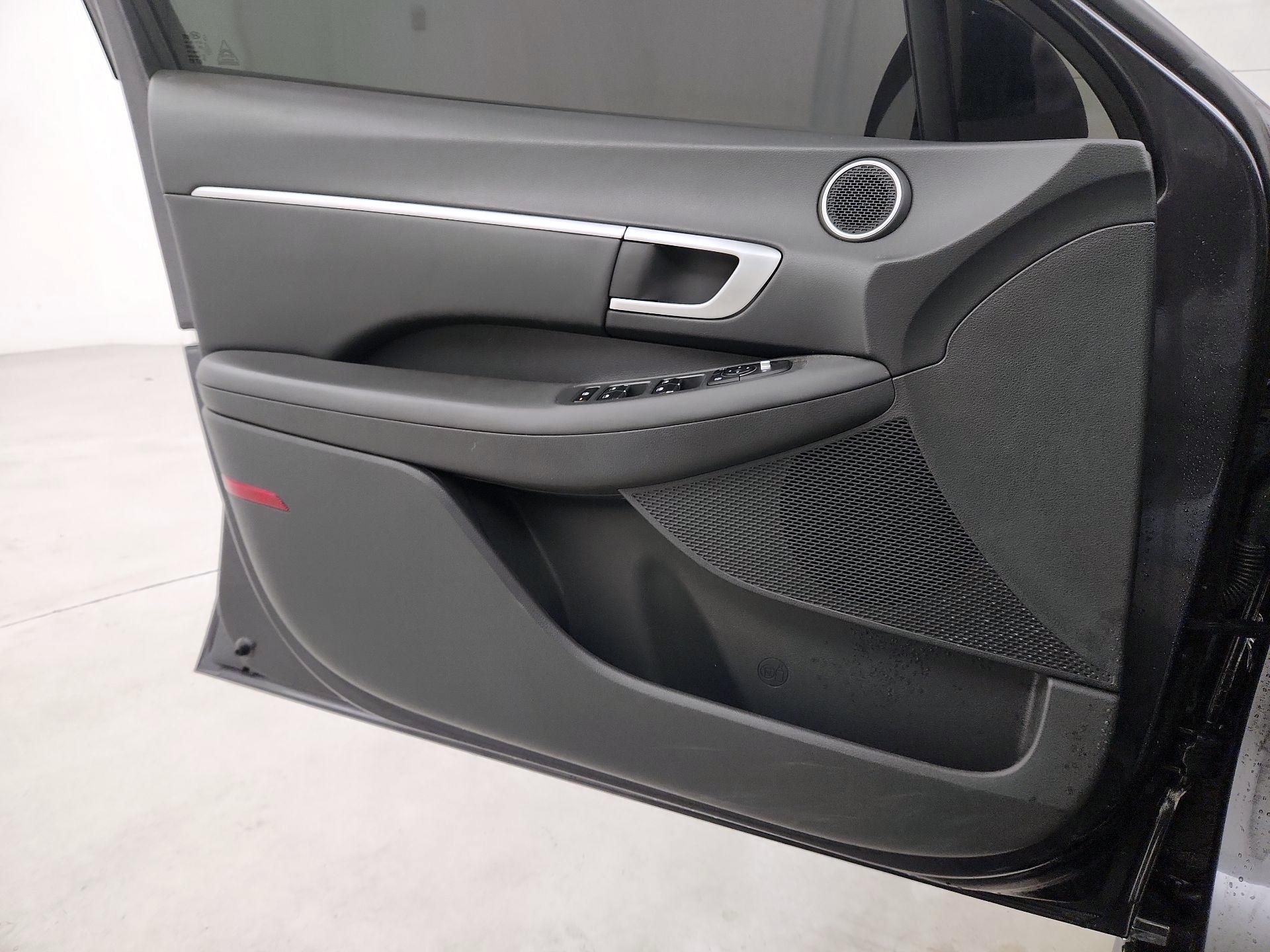 Thumbnail: 2020 Hyundai Sonata - 12