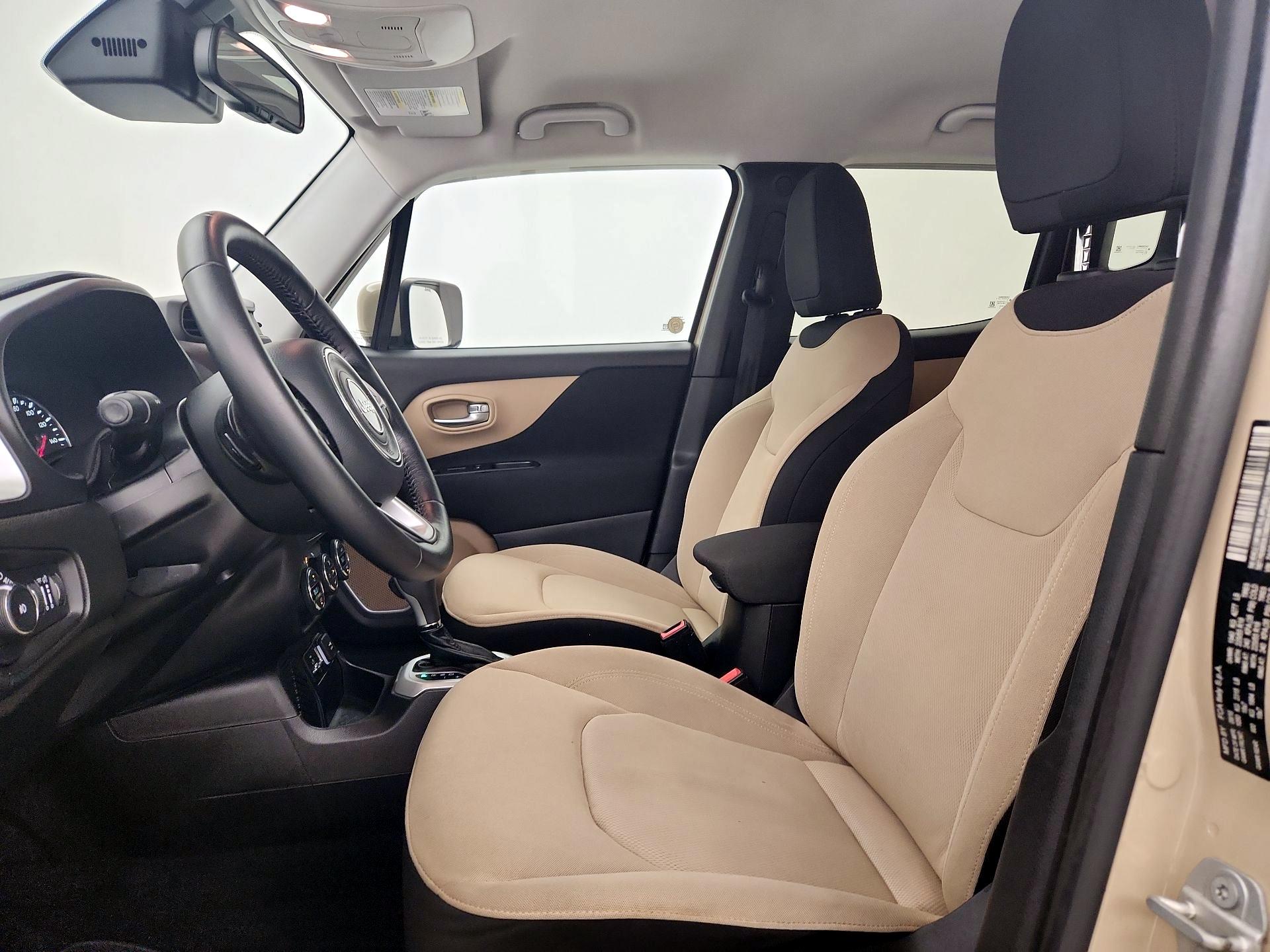 Thumbnail: 2016 Jeep Renegade - 11
