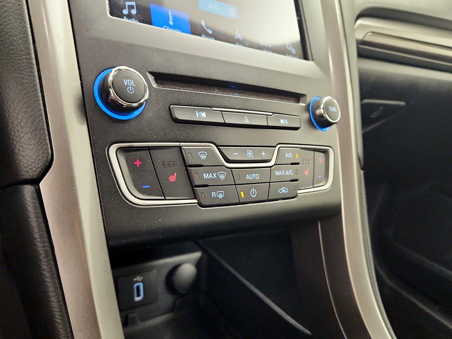 Thumbnail: 2018 Ford Fusion - 17