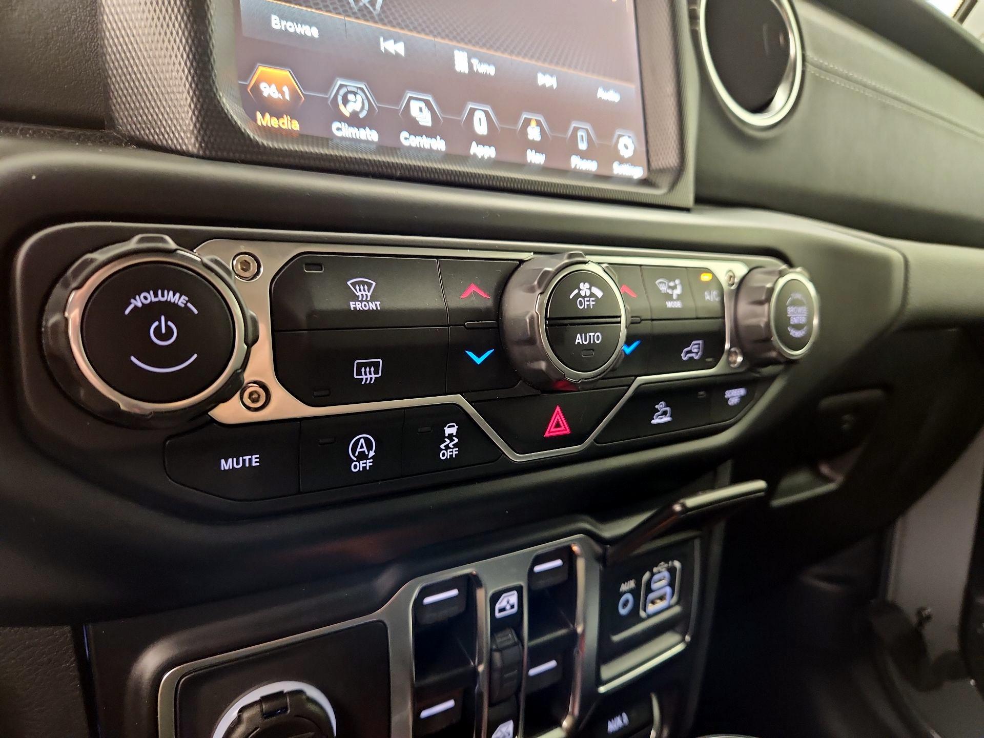 Thumbnail: 2021 Jeep Wrangler - 17