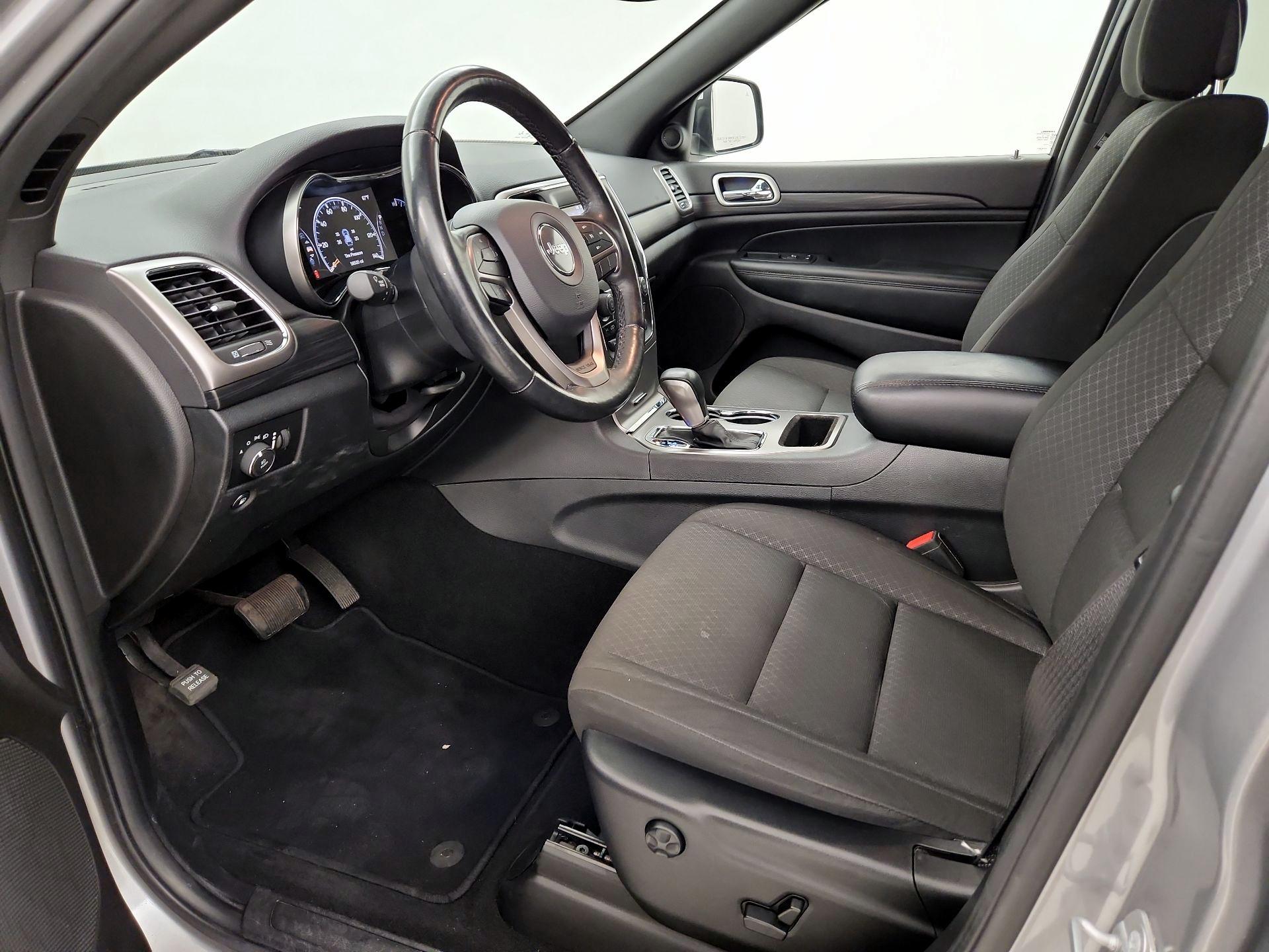 Thumbnail: 2020 Jeep Grand Cherokee - 11