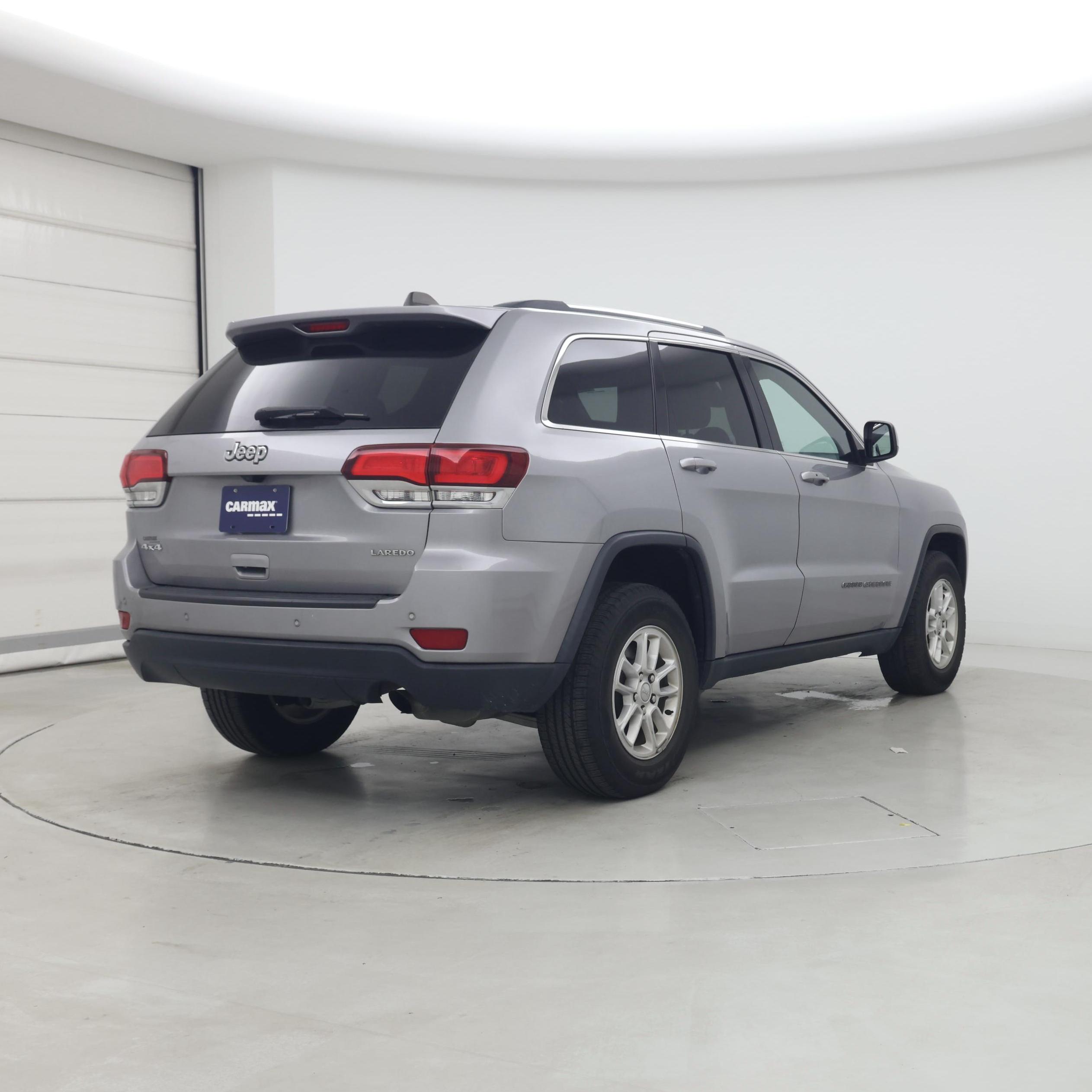 Thumbnail: 2020 Jeep Grand Cherokee - 8