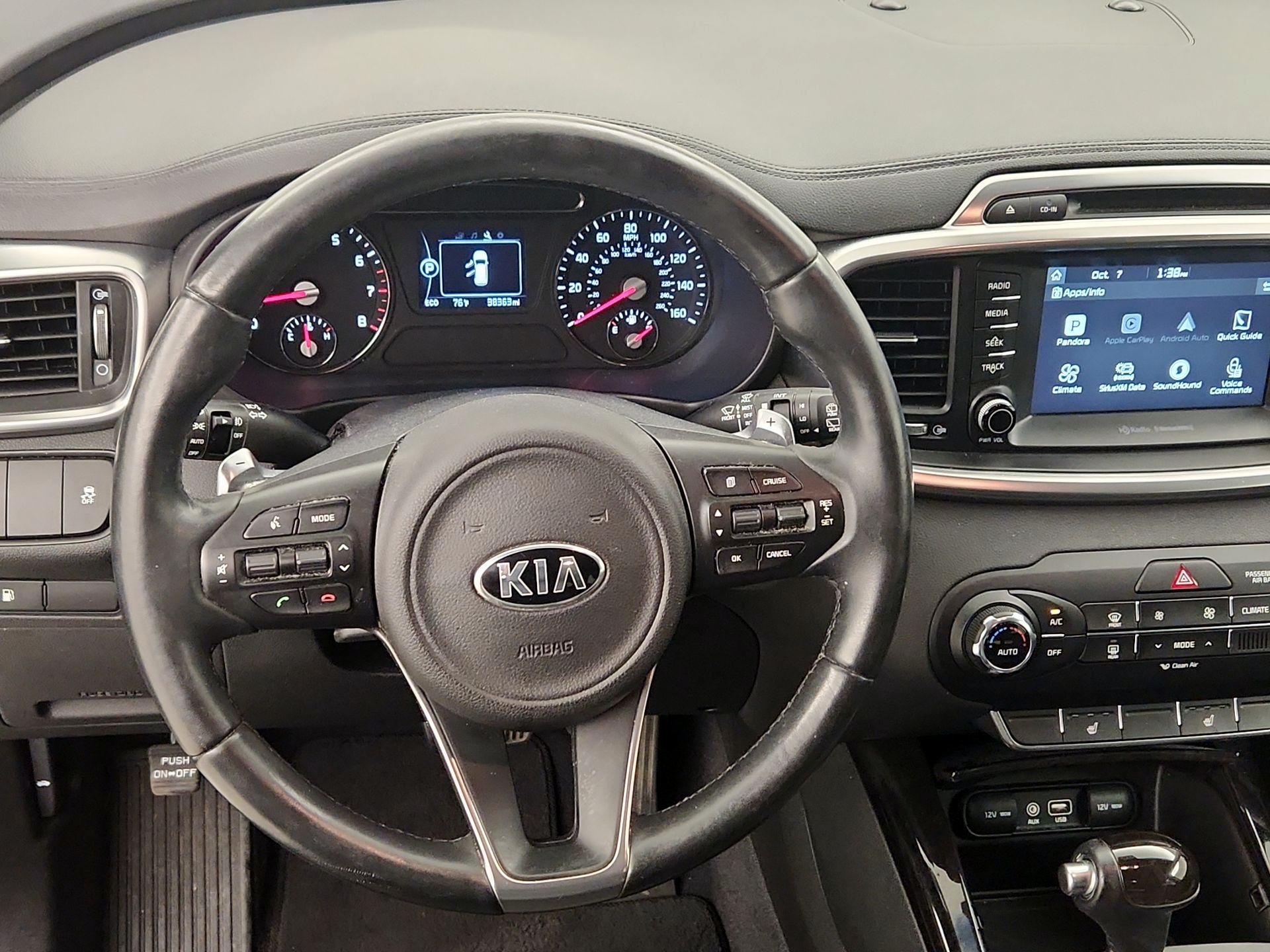 Thumbnail: 2017 Kia Sorento - 10