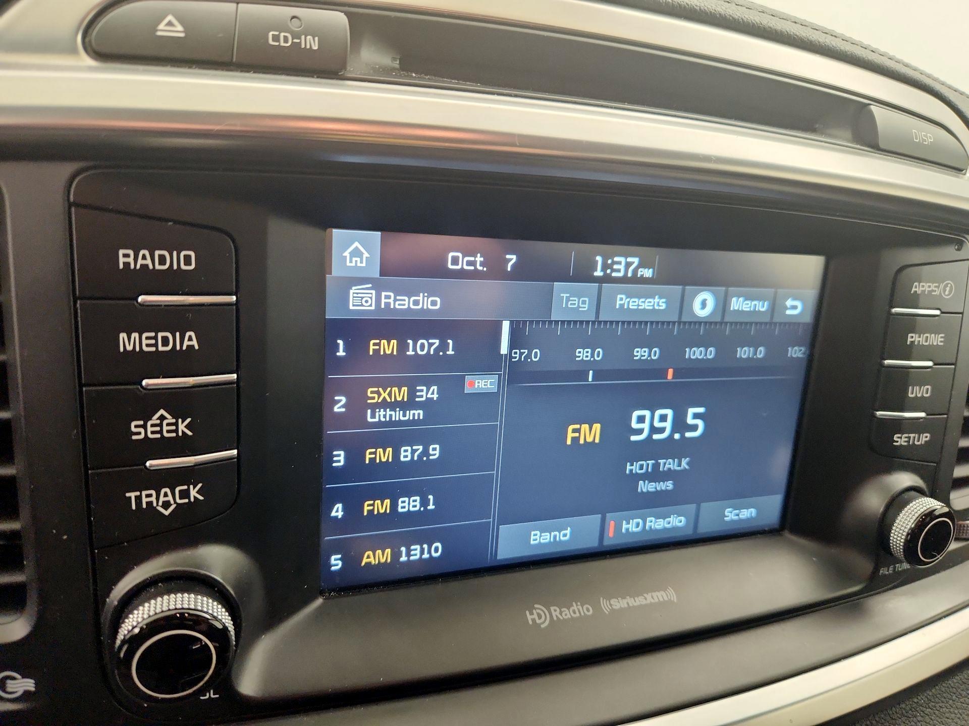 Thumbnail: 2017 Kia Sorento - 15