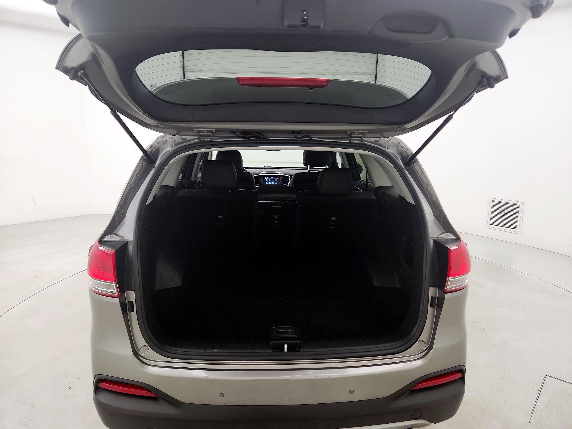 Thumbnail: 2017 Kia Sorento - 20
