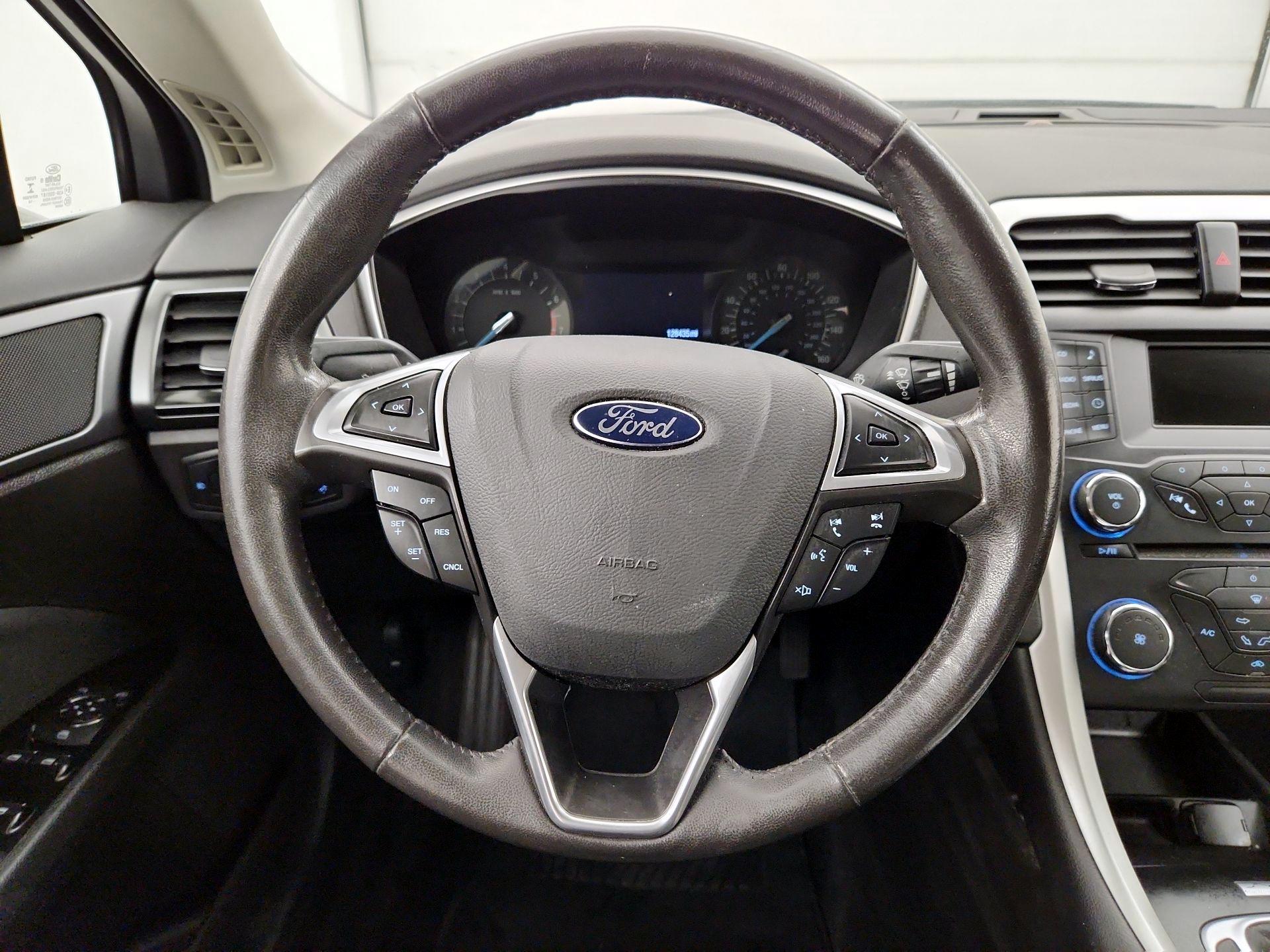 Thumbnail: 2015 Ford Fusion - 10