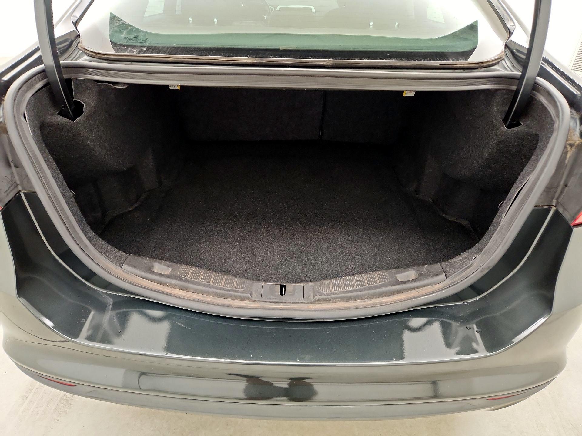 Thumbnail: 2015 Ford Fusion - 20