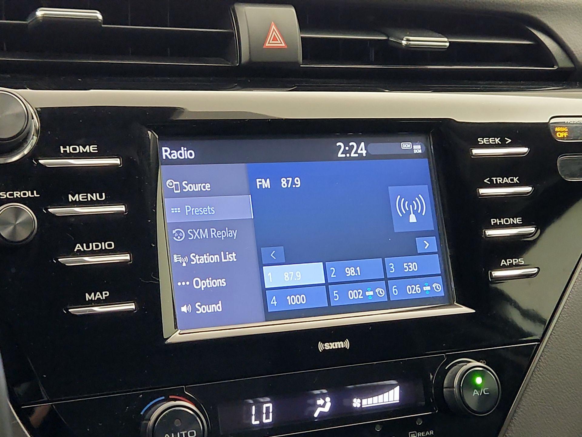 Thumbnail: 2020 Toyota Camry - 15