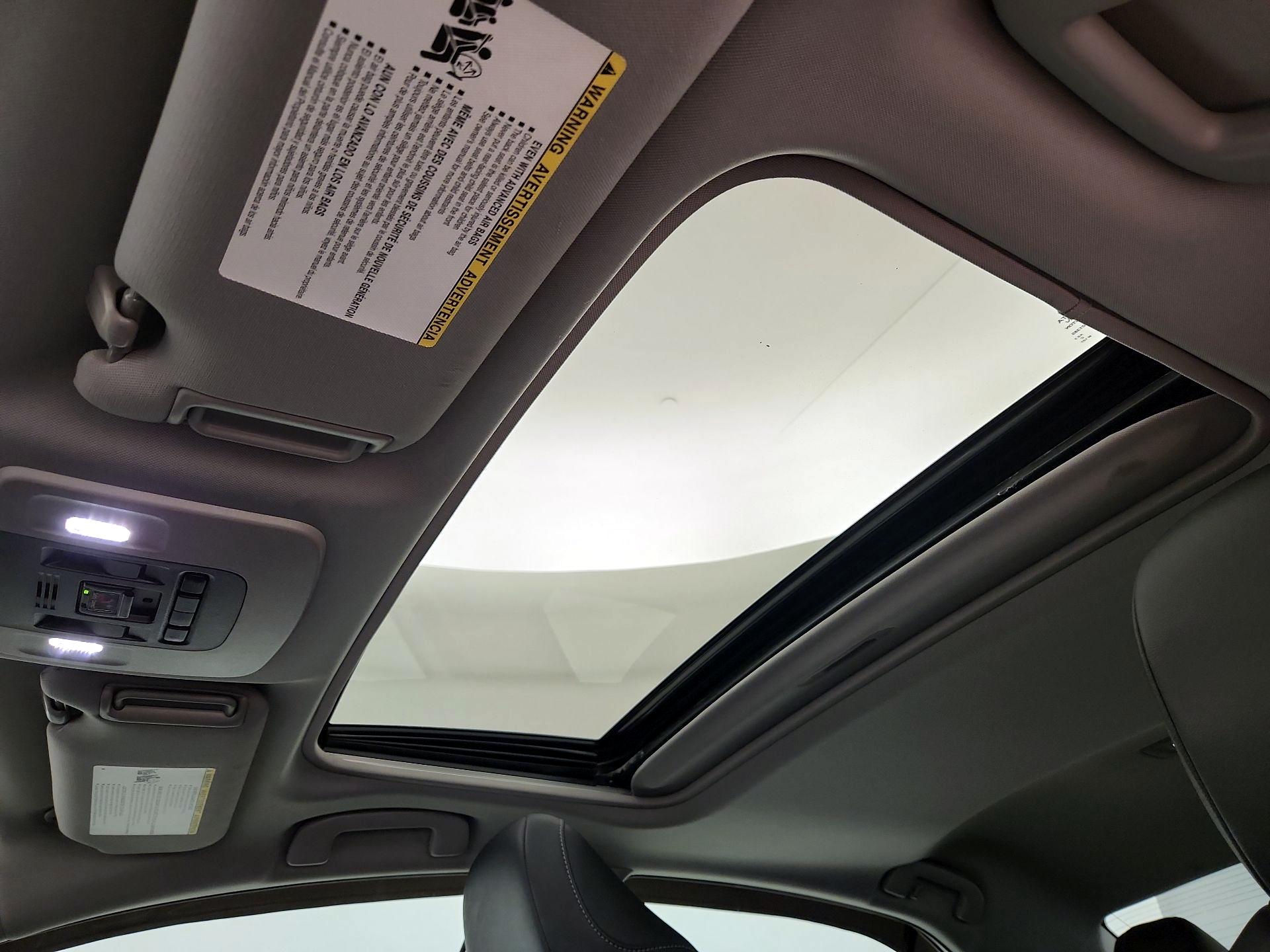 Thumbnail: 2020 Toyota Camry - 19