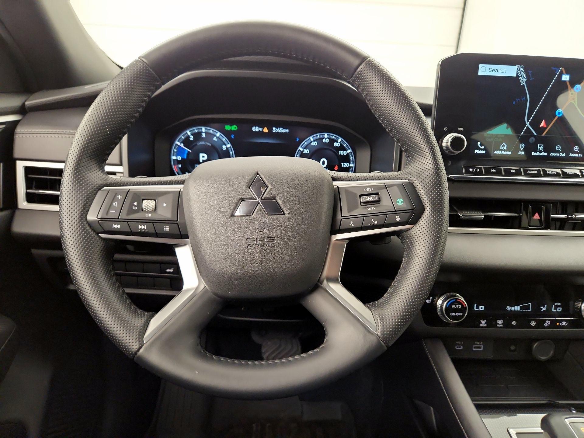 Thumbnail: 2024 Mitsubishi Outlander - 10