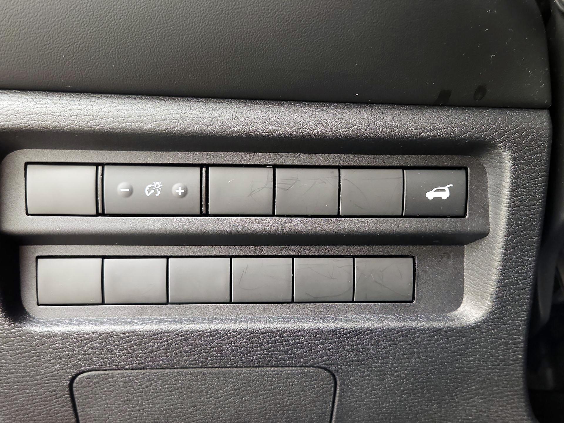 Thumbnail: 2024 Mitsubishi Outlander - 13