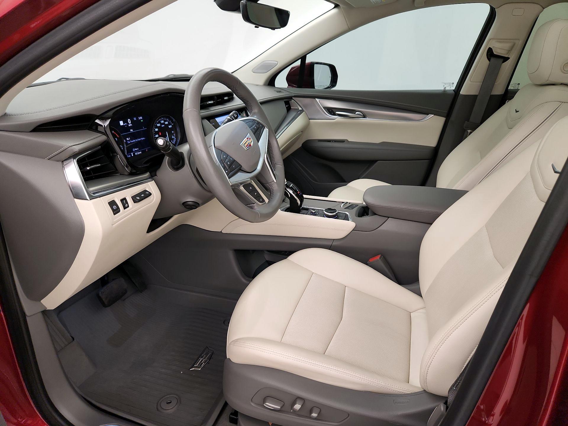 Thumbnail: 2024 Cadillac XT5 - 11