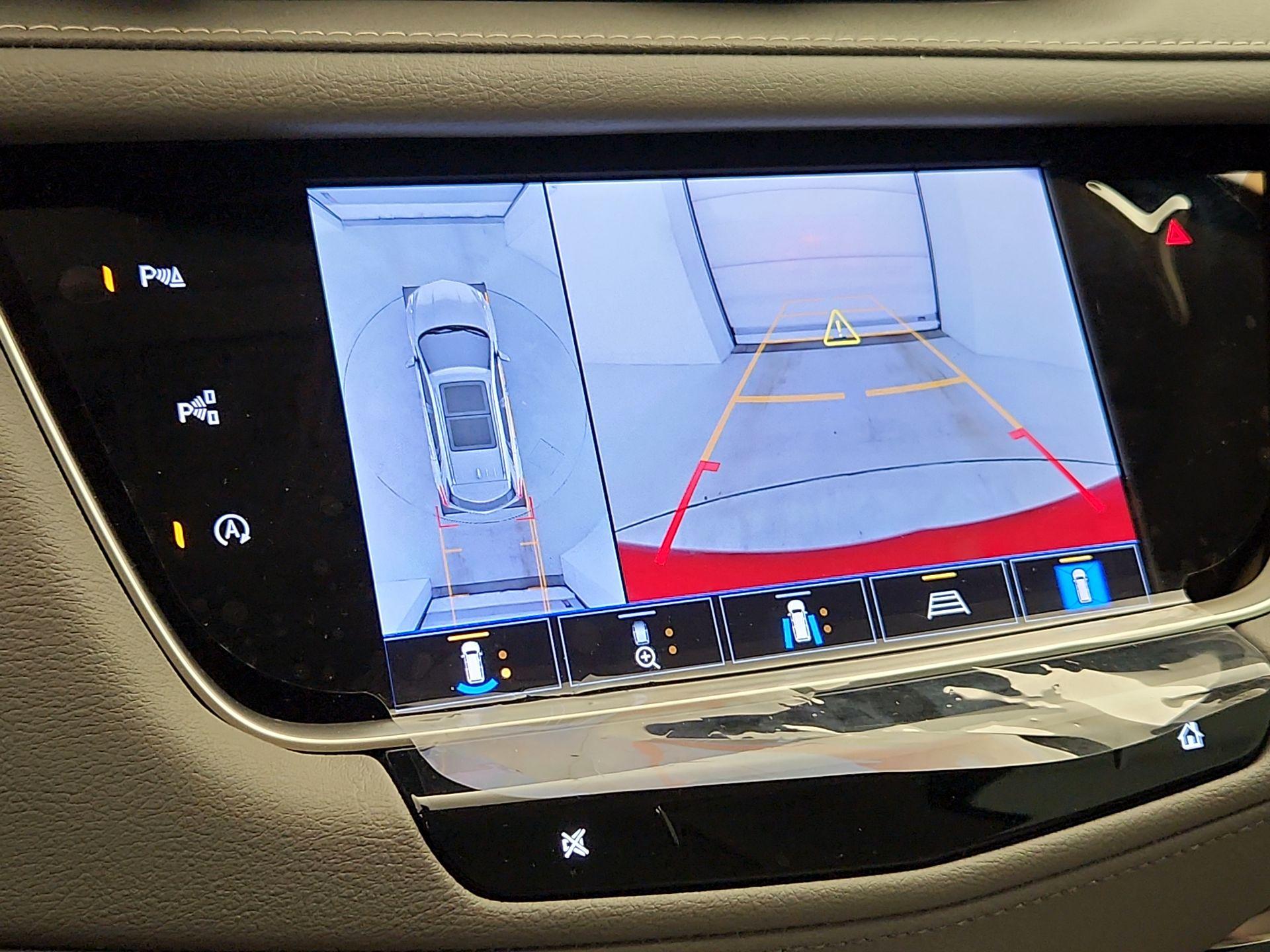 Thumbnail: 2024 Cadillac XT5 - 15