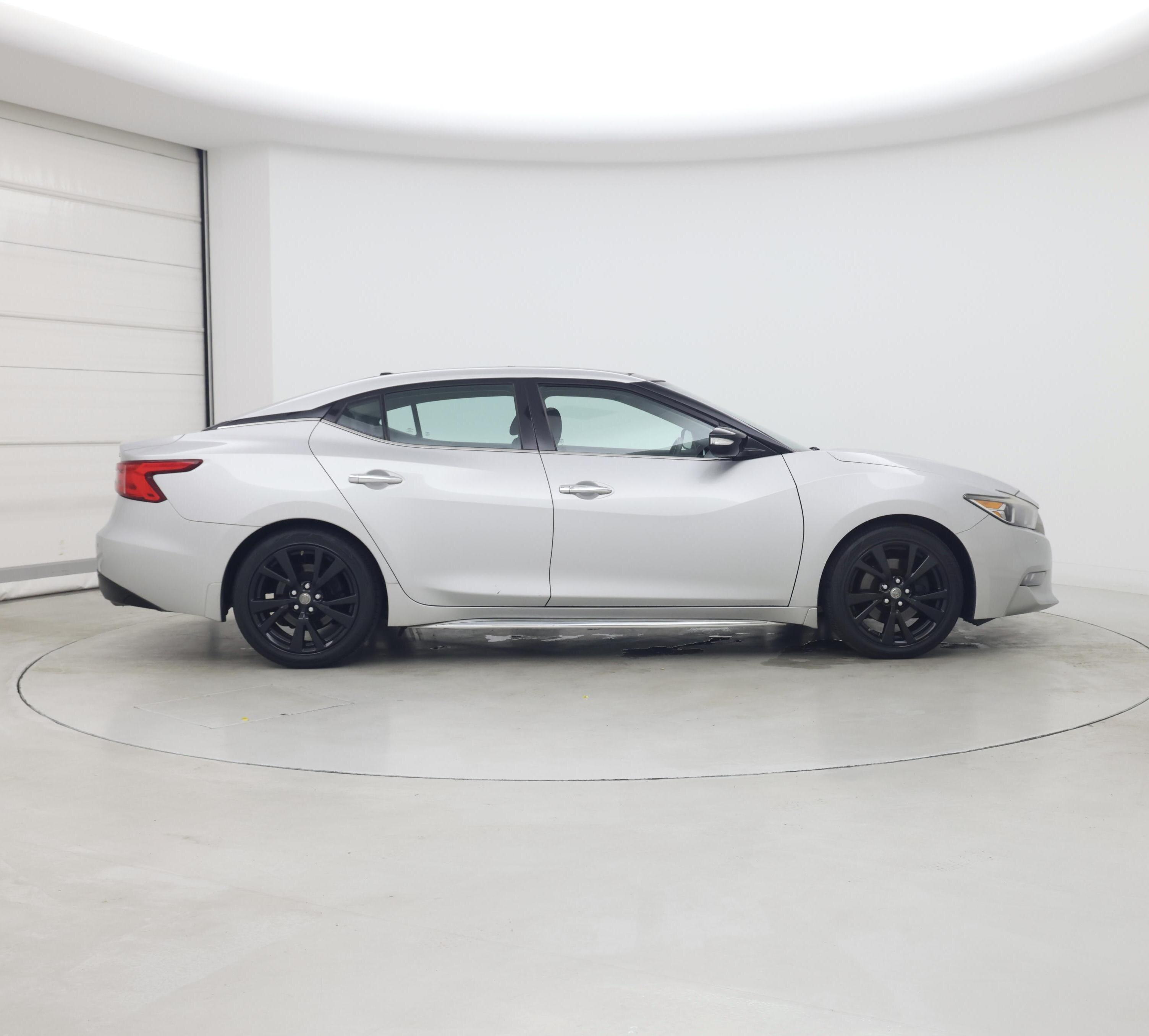 Thumbnail: 2017 Nissan Maxima - 7