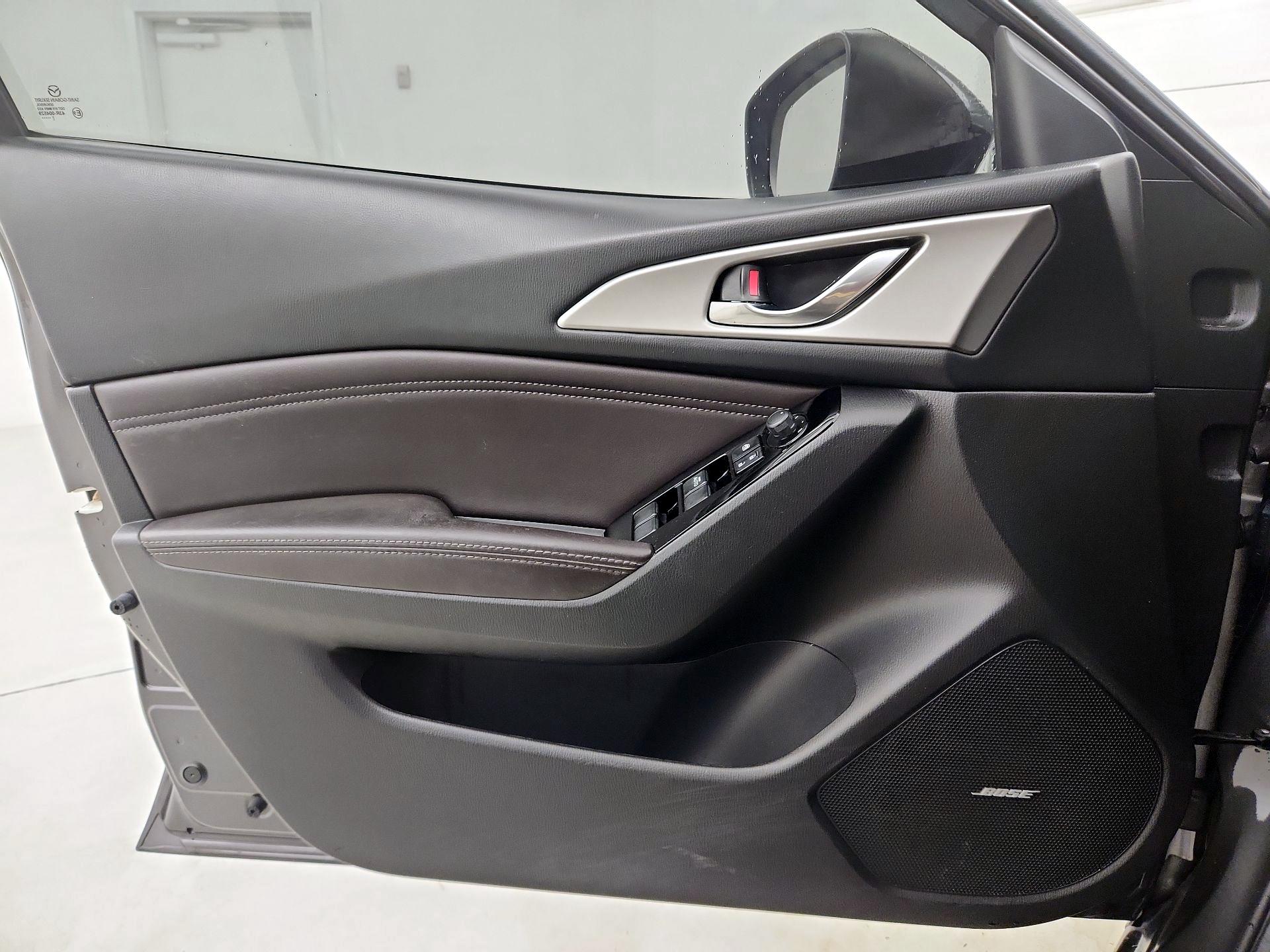 Thumbnail: 2018 Mazda Mazda3 - 12