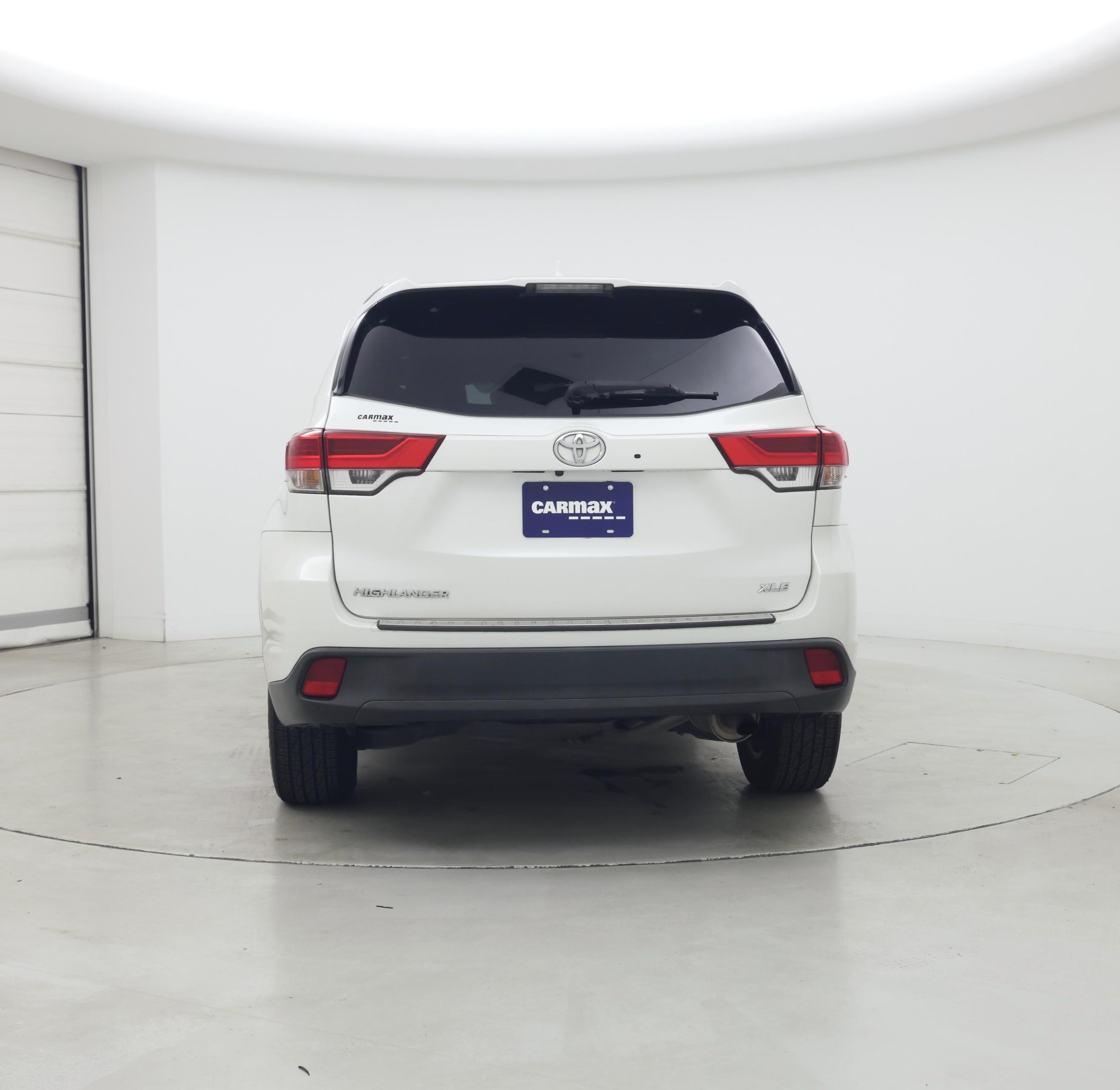 Thumbnail: 2019 Toyota Highlander - 6