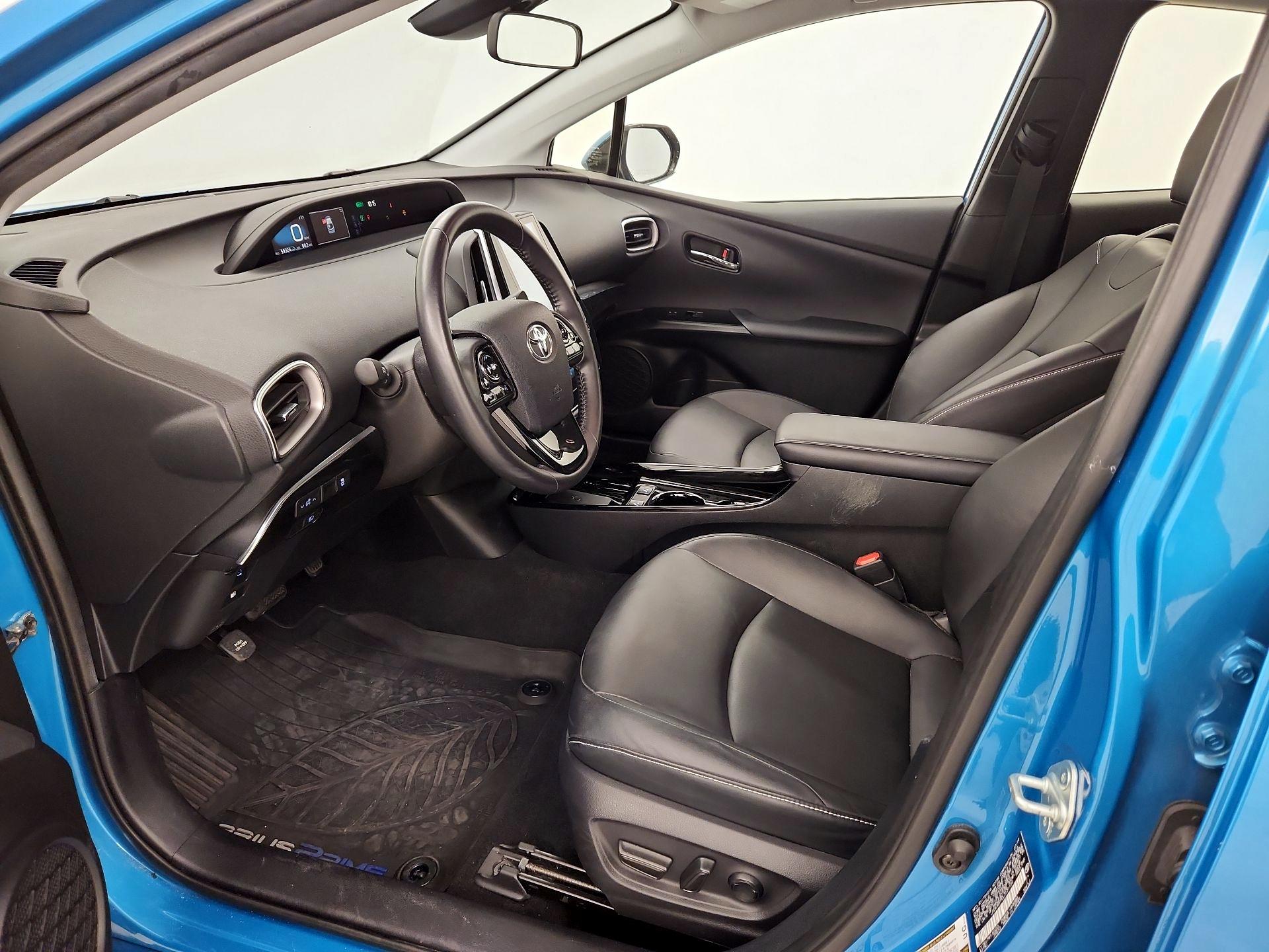 Thumbnail: 2020 Toyota Prius Prime - 11