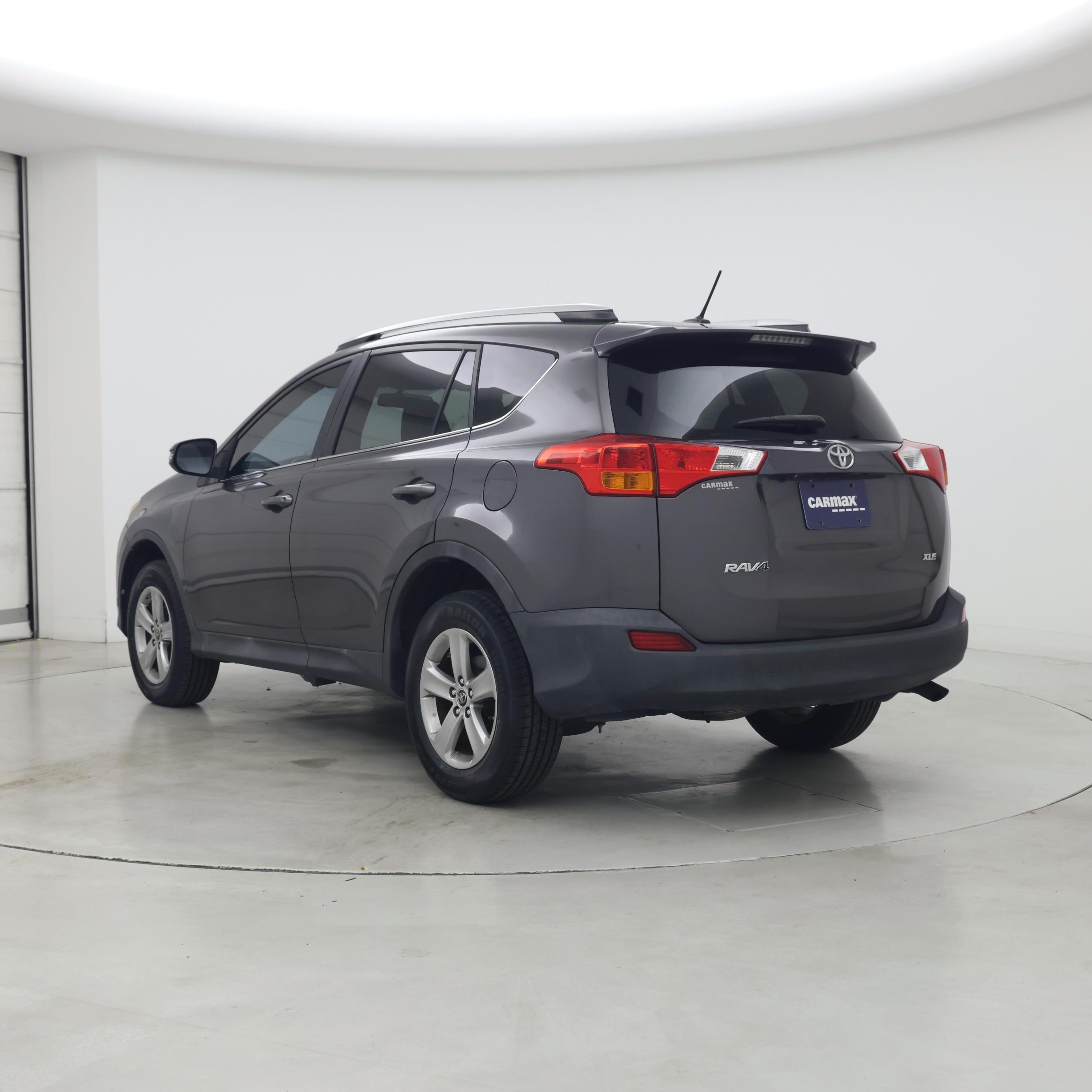 Thumbnail: 2015 Toyota RAV4 - 2