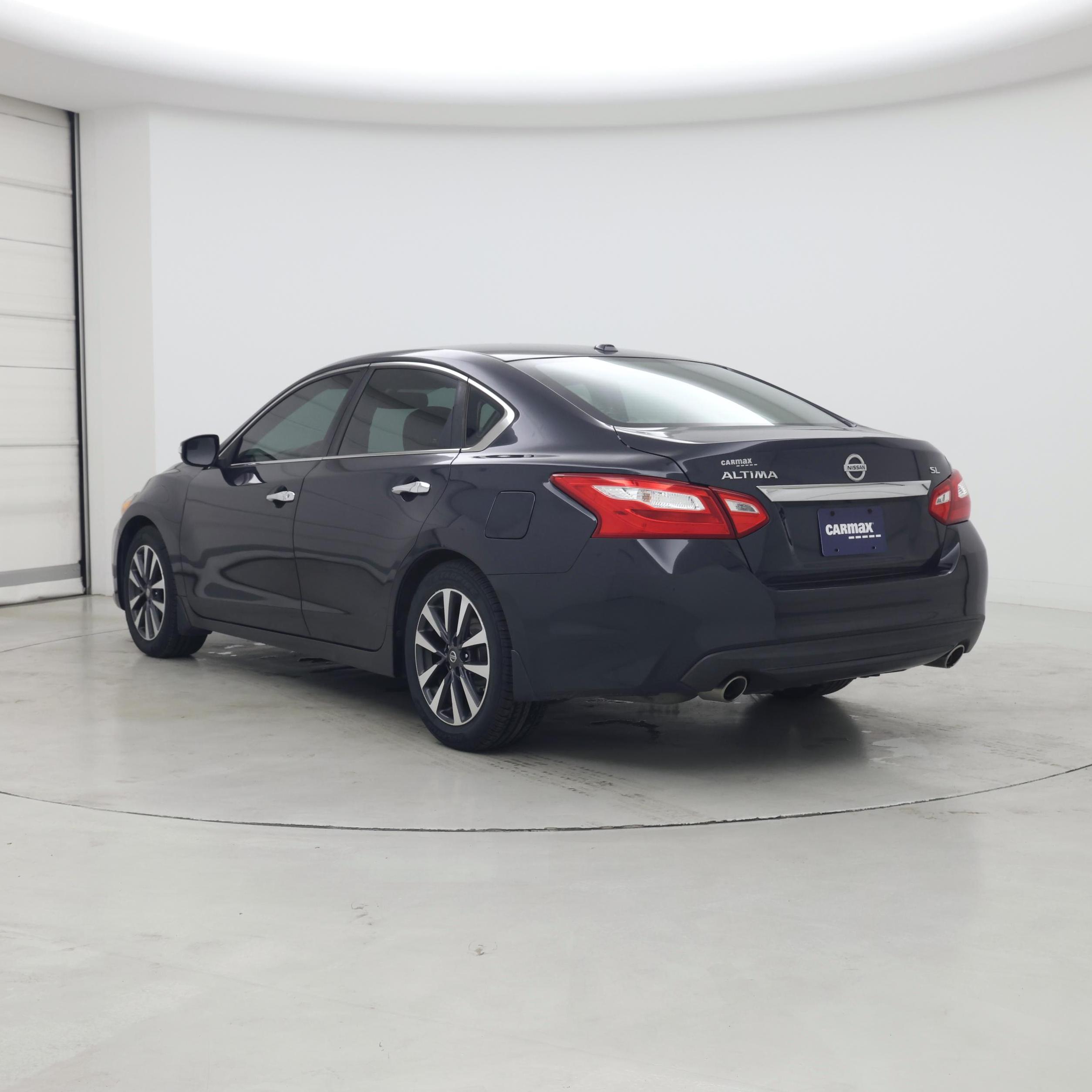 Thumbnail: 2016 Nissan Altima - 2