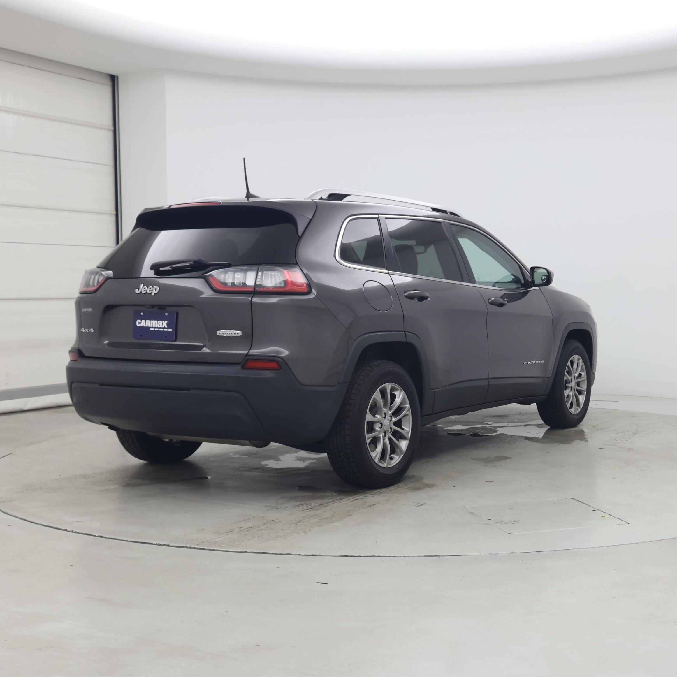 Thumbnail: 2019 Jeep Cherokee - 8