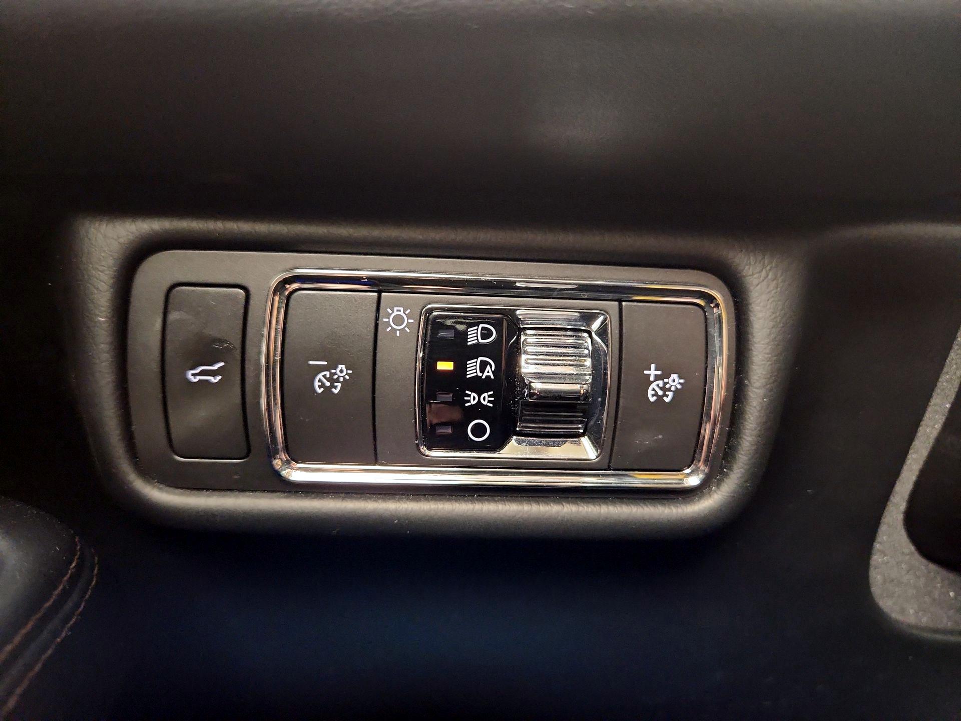 Thumbnail: 2022 Lincoln Aviator - 13