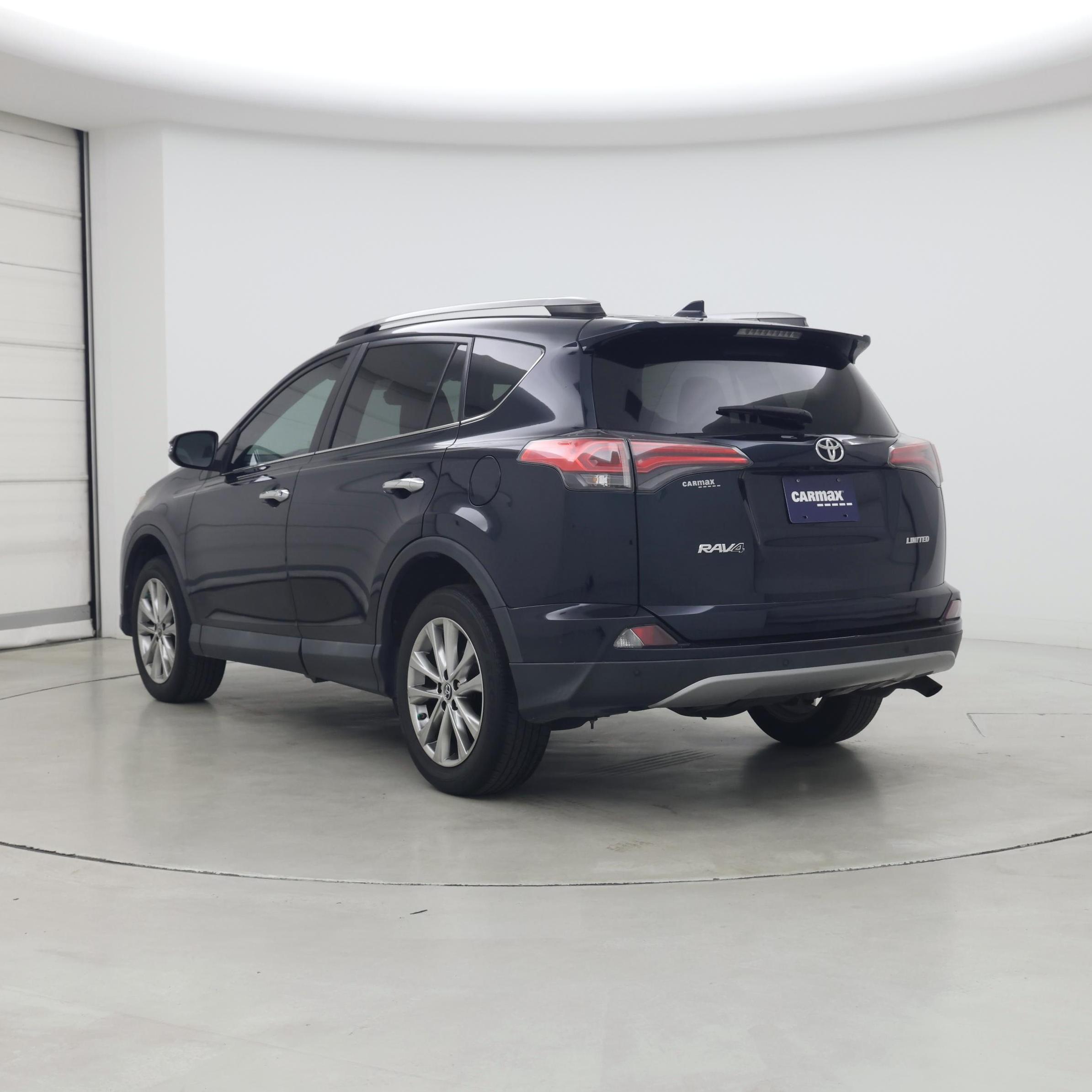 Thumbnail: 2018 Toyota RAV4 - 2