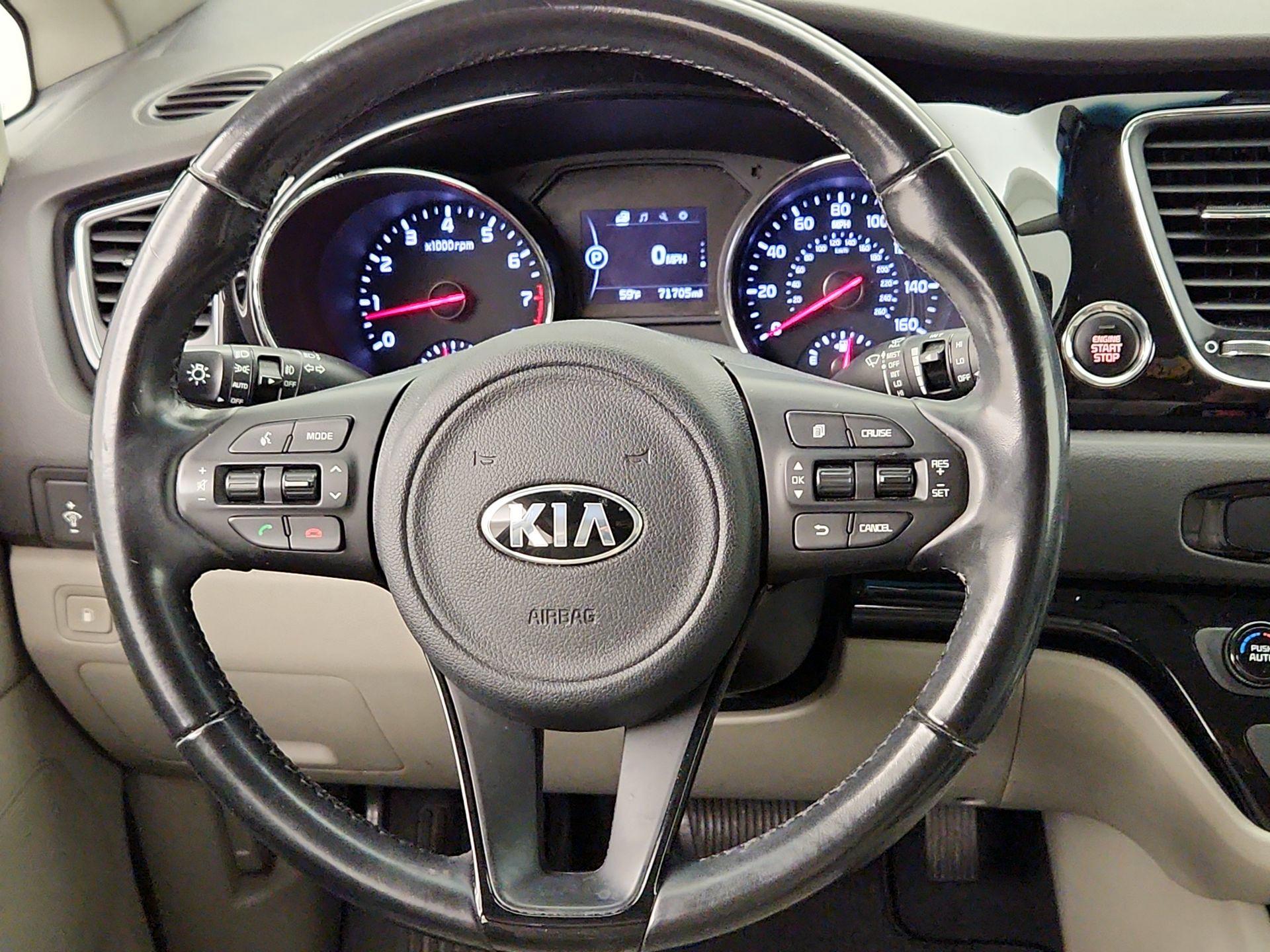 Thumbnail: 2018 Kia Sedona - 10