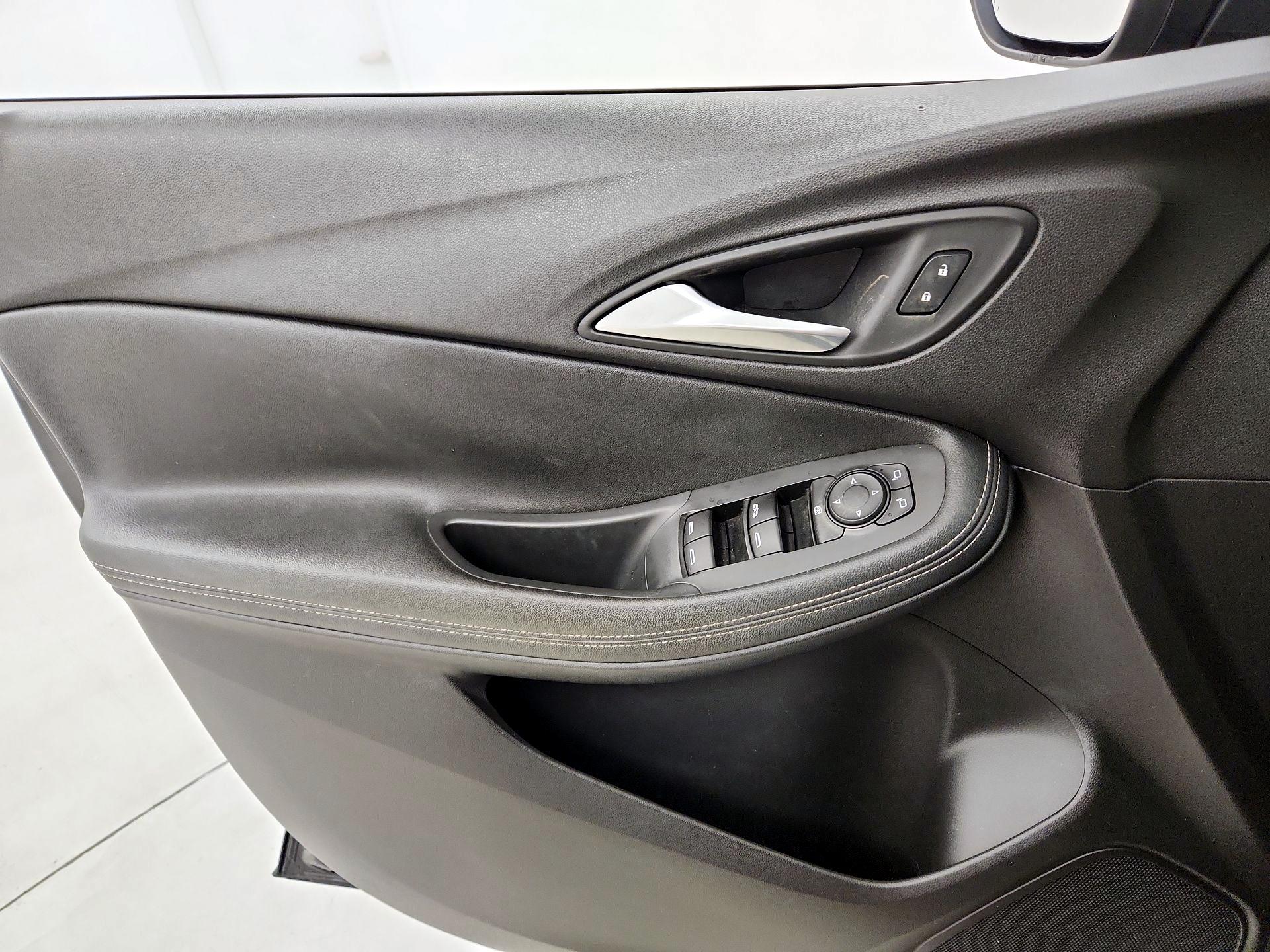 Thumbnail: 2020 Buick Encore GX - 12