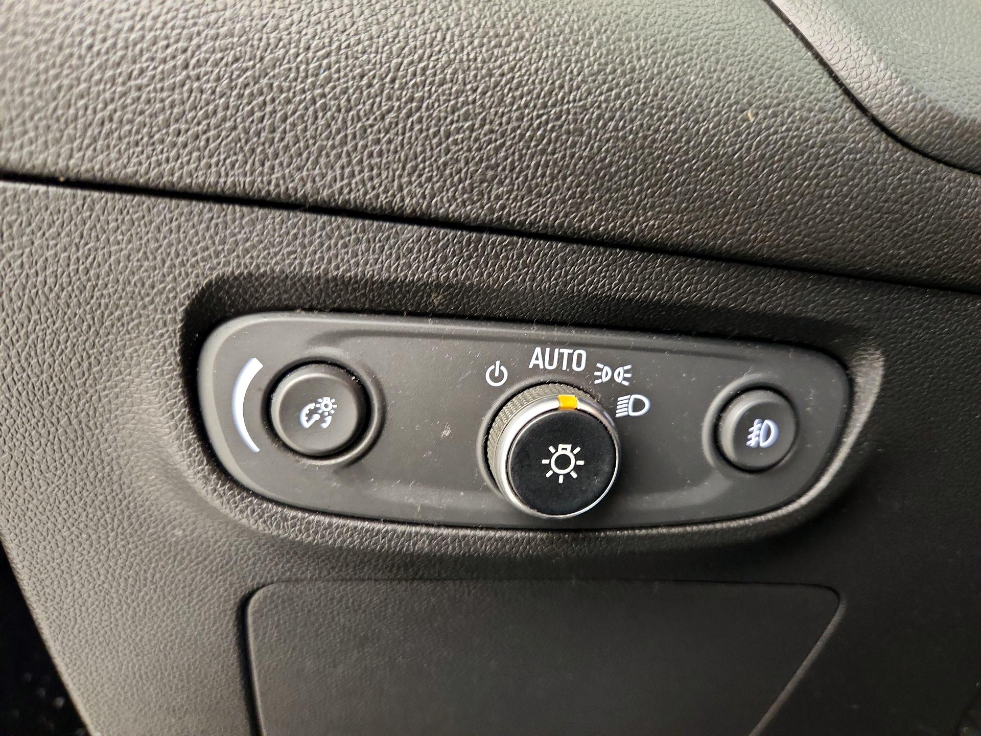 Thumbnail: 2020 Buick Encore GX - 13