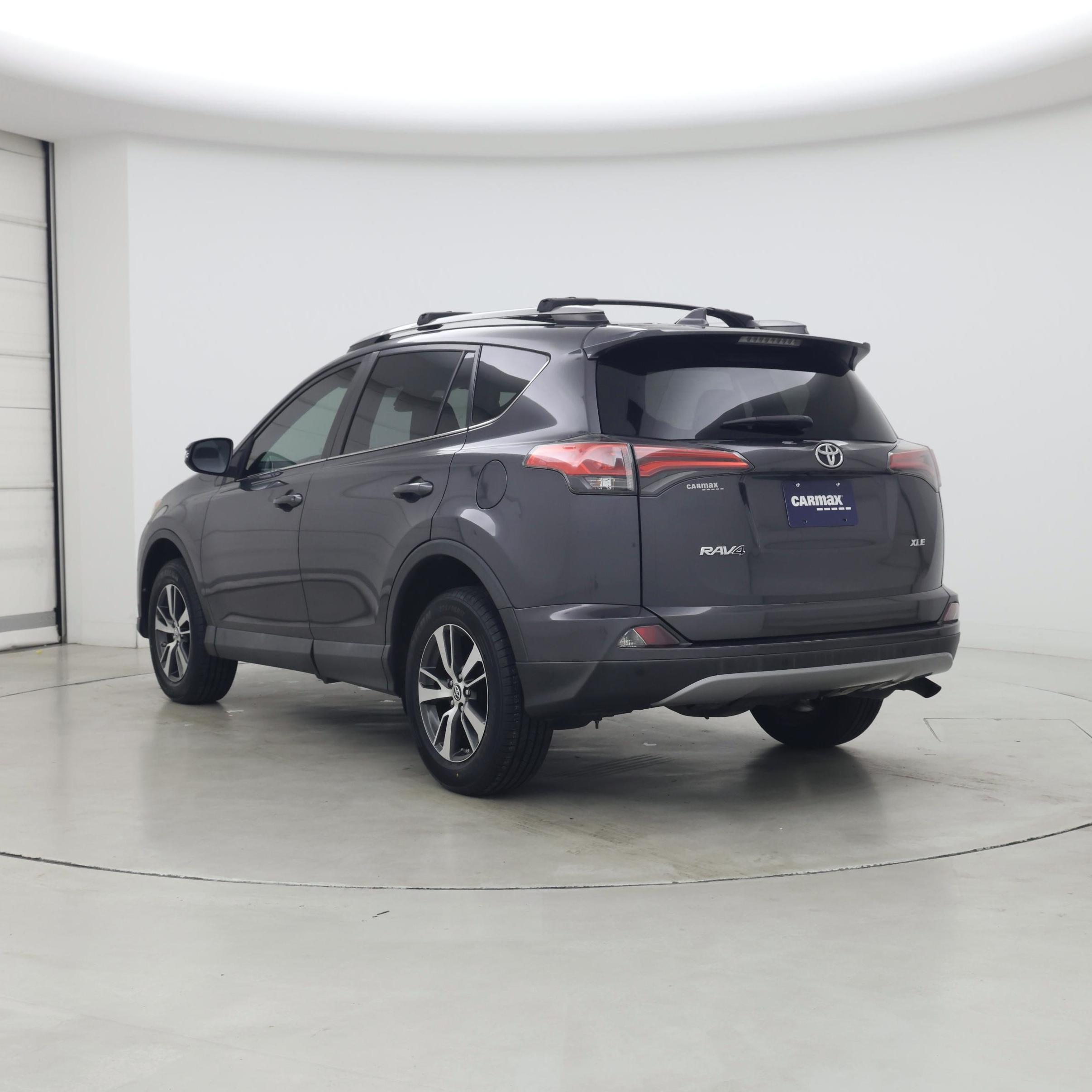 Thumbnail: 2018 Toyota RAV4 - 2