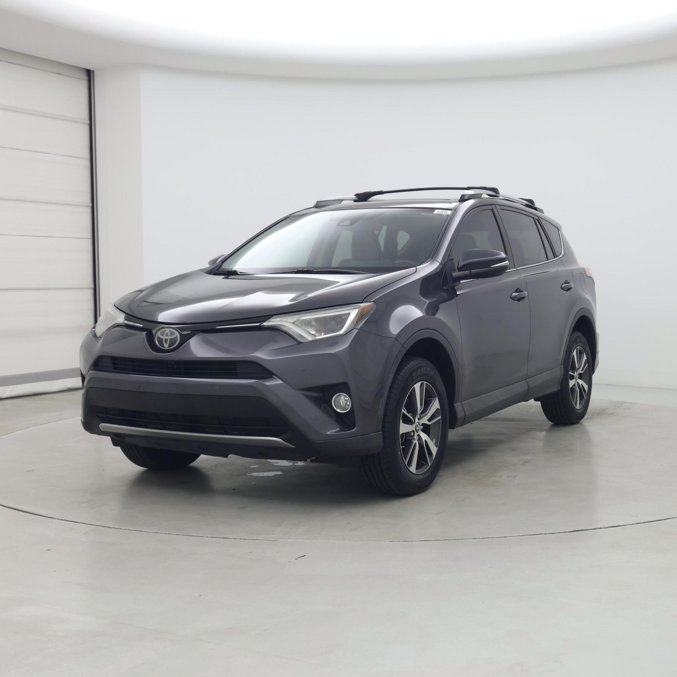 Thumbnail: 2018 Toyota RAV4 - 4