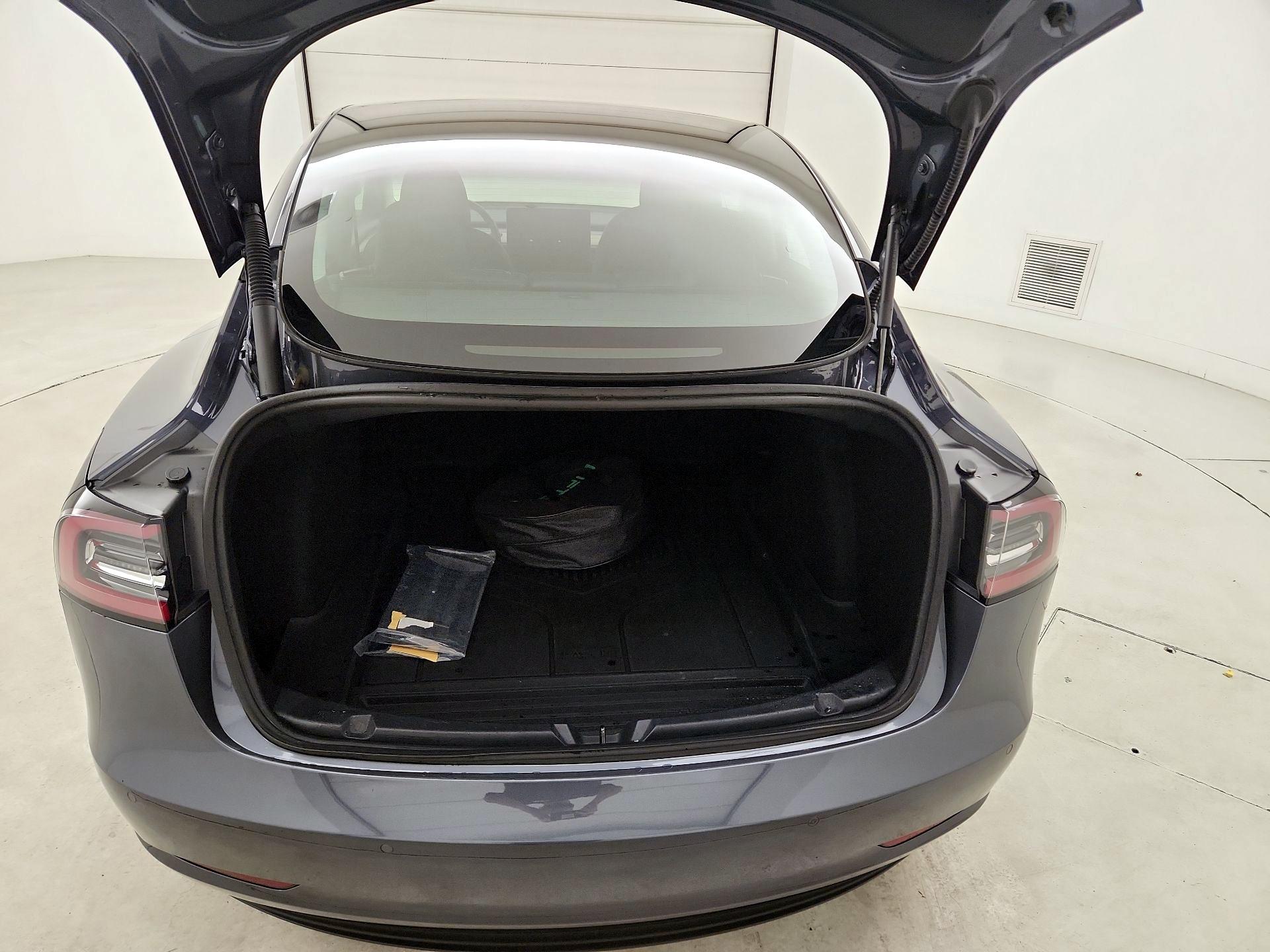 Thumbnail: 2022 Tesla Model 3 - 20