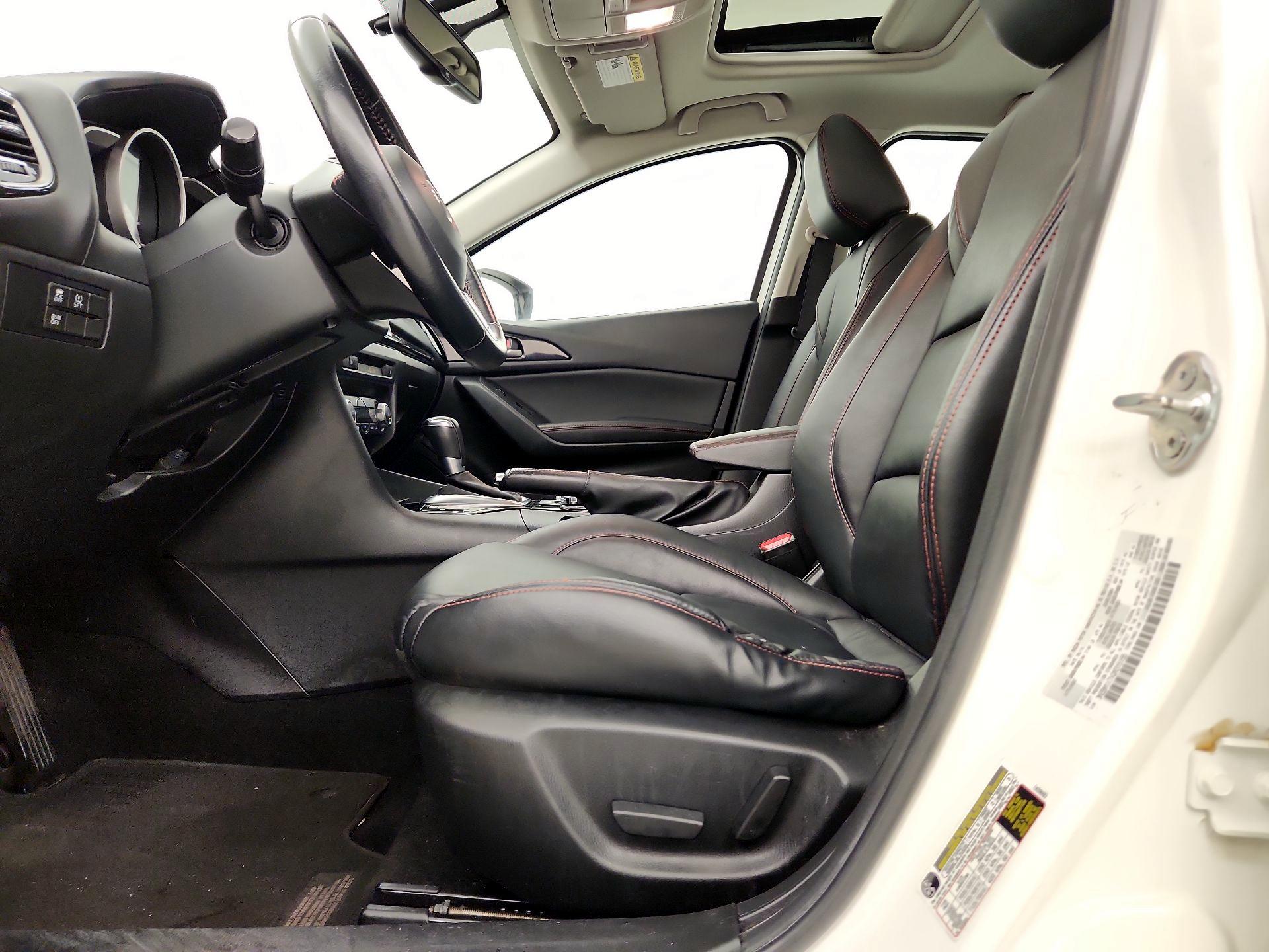 Thumbnail: 2016 Mazda Mazda3 - 11