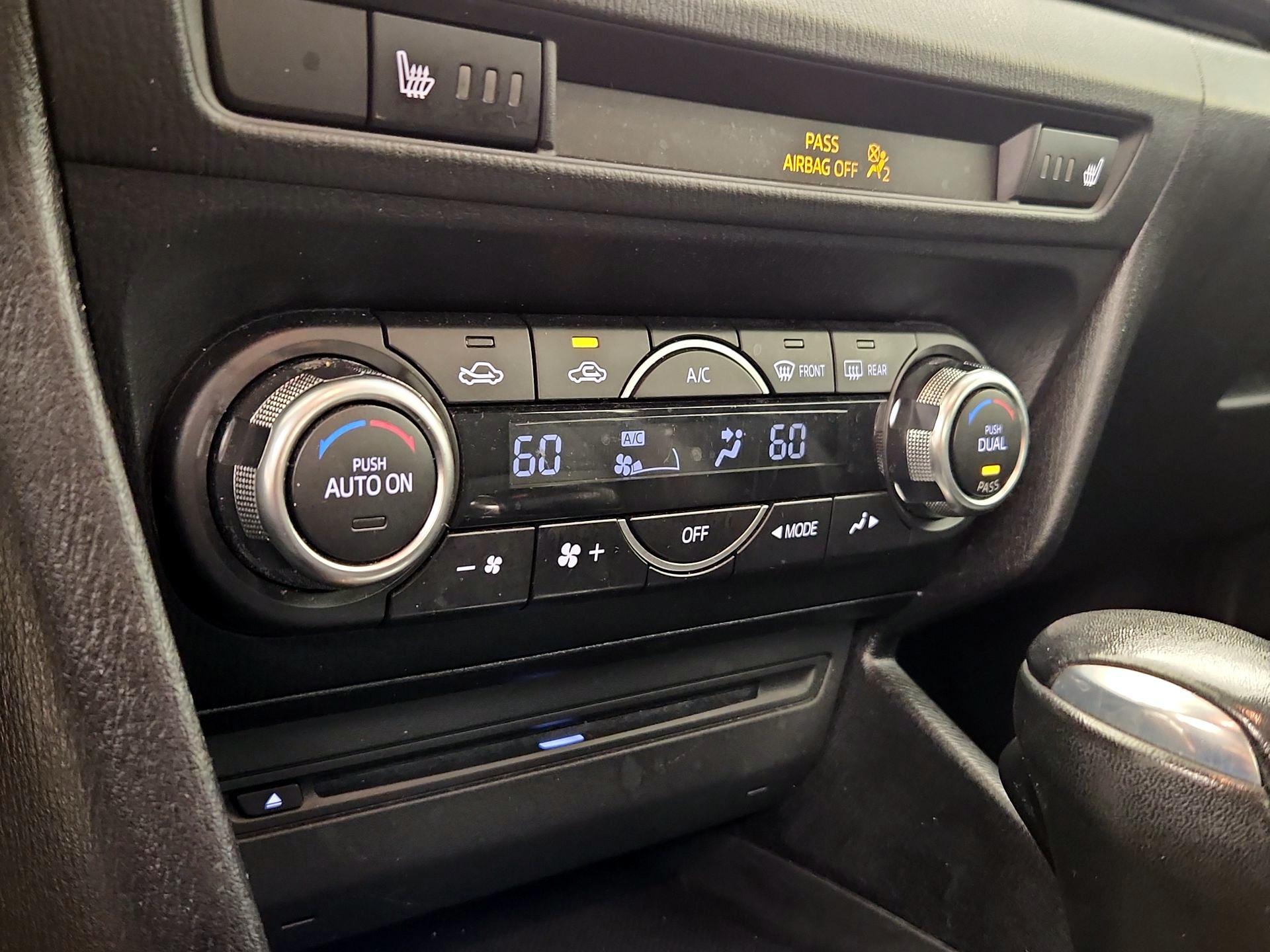 Thumbnail: 2016 Mazda Mazda3 - 16
