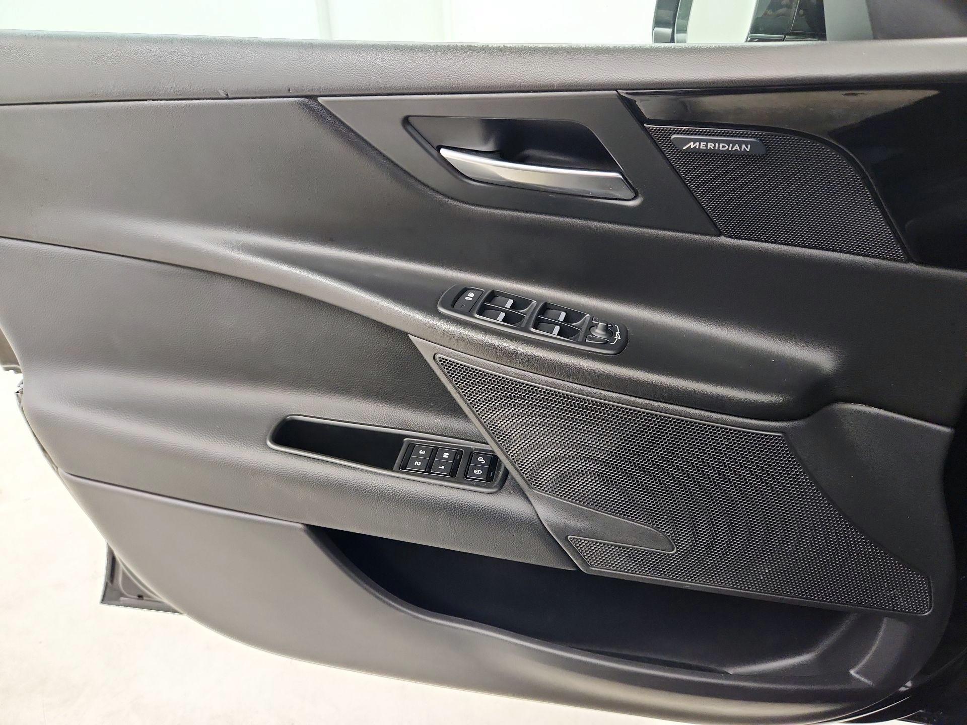Thumbnail: 2019 Jaguar XE - 12