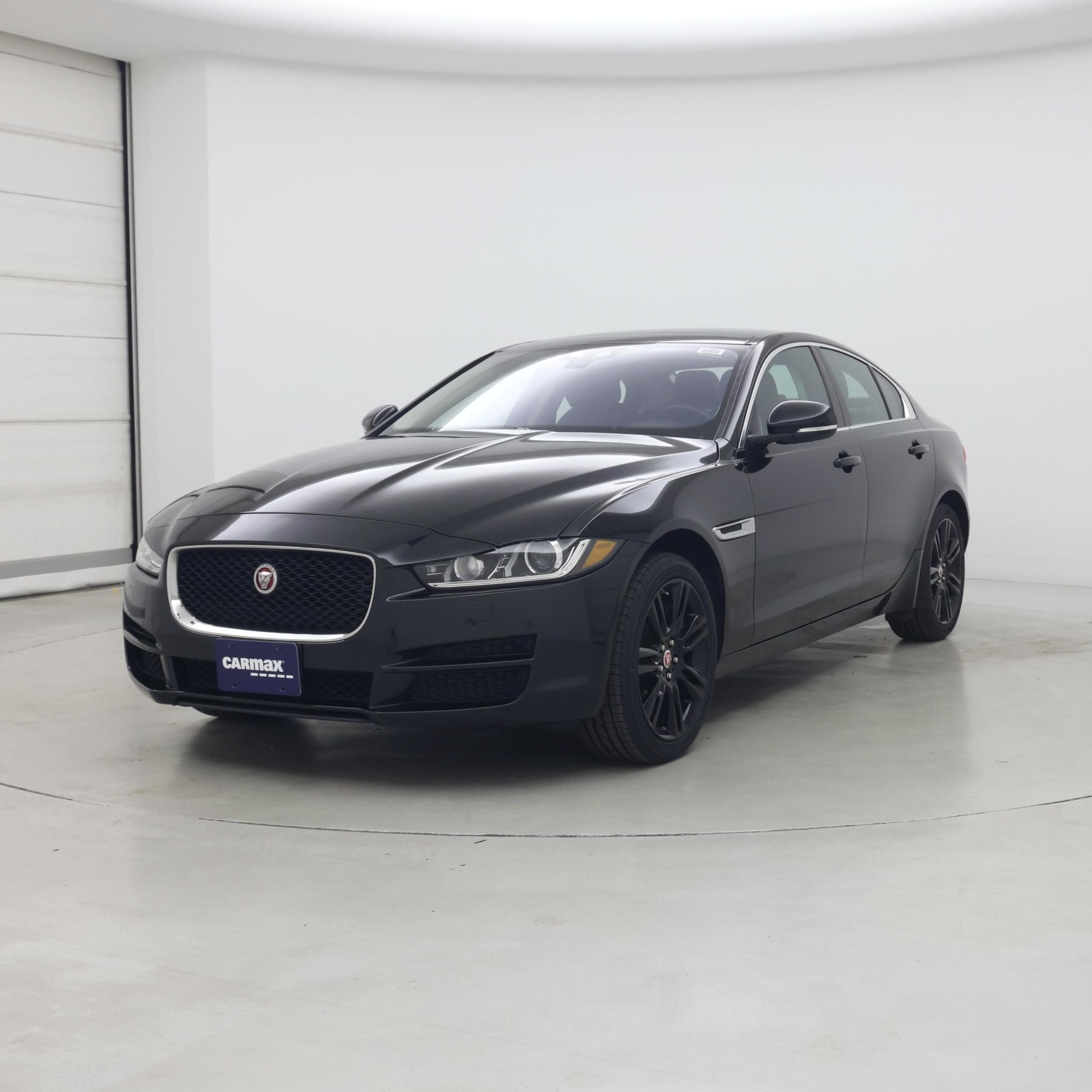 Thumbnail: 2019 Jaguar XE - 4