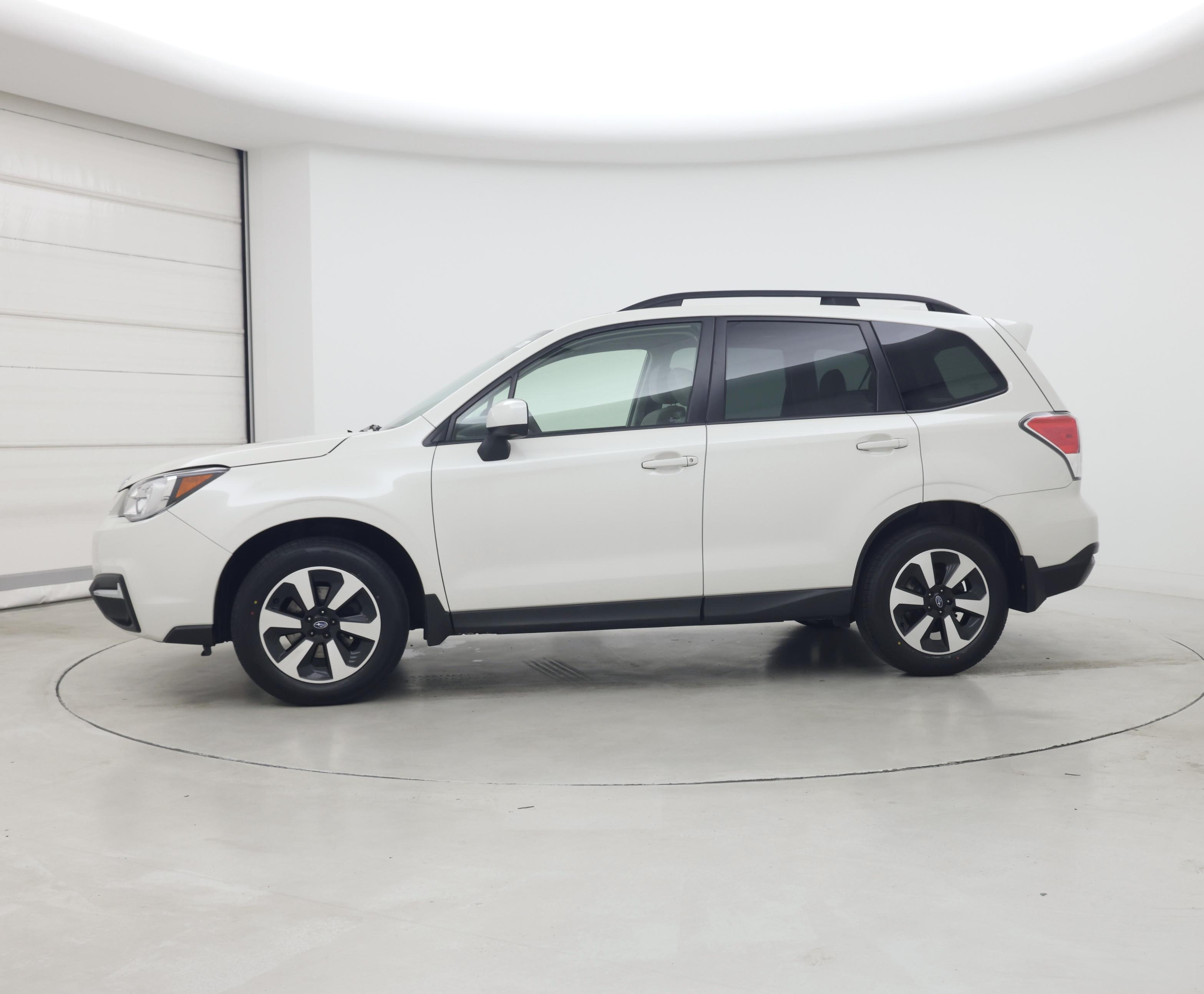 Thumbnail: 2018 Subaru Forester - 3