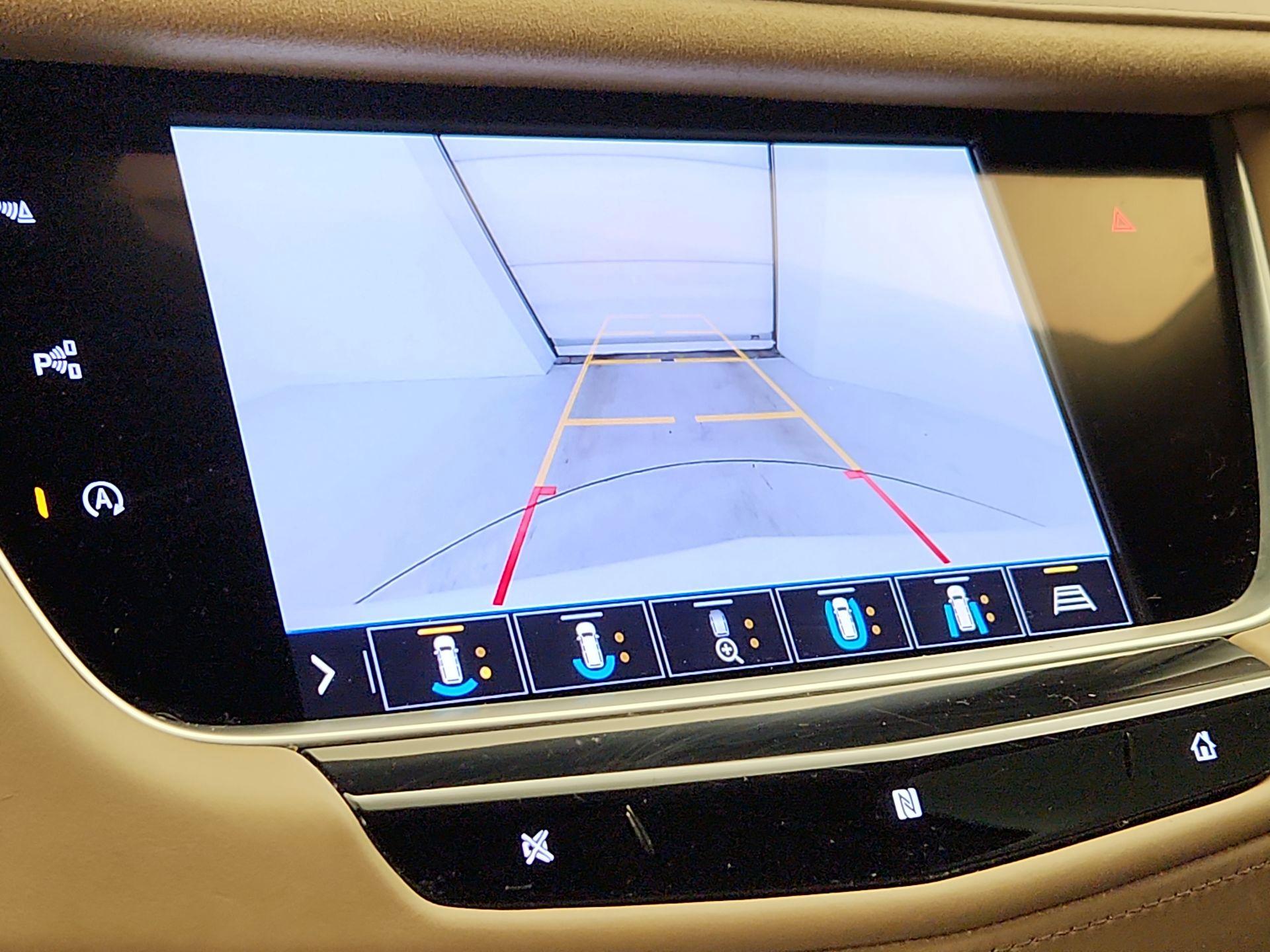 Thumbnail: 2020 Cadillac XT5 - 14