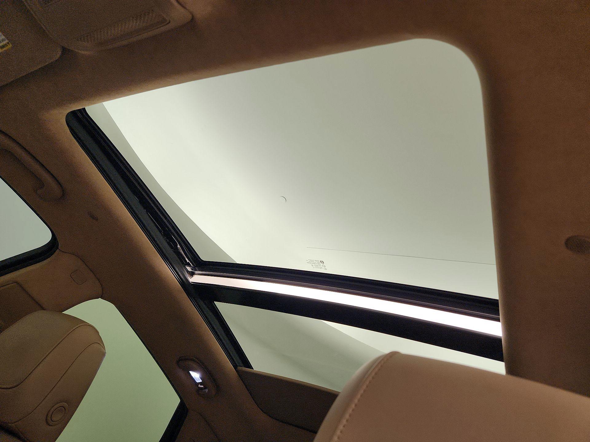 Thumbnail: 2020 Cadillac XT5 - 19
