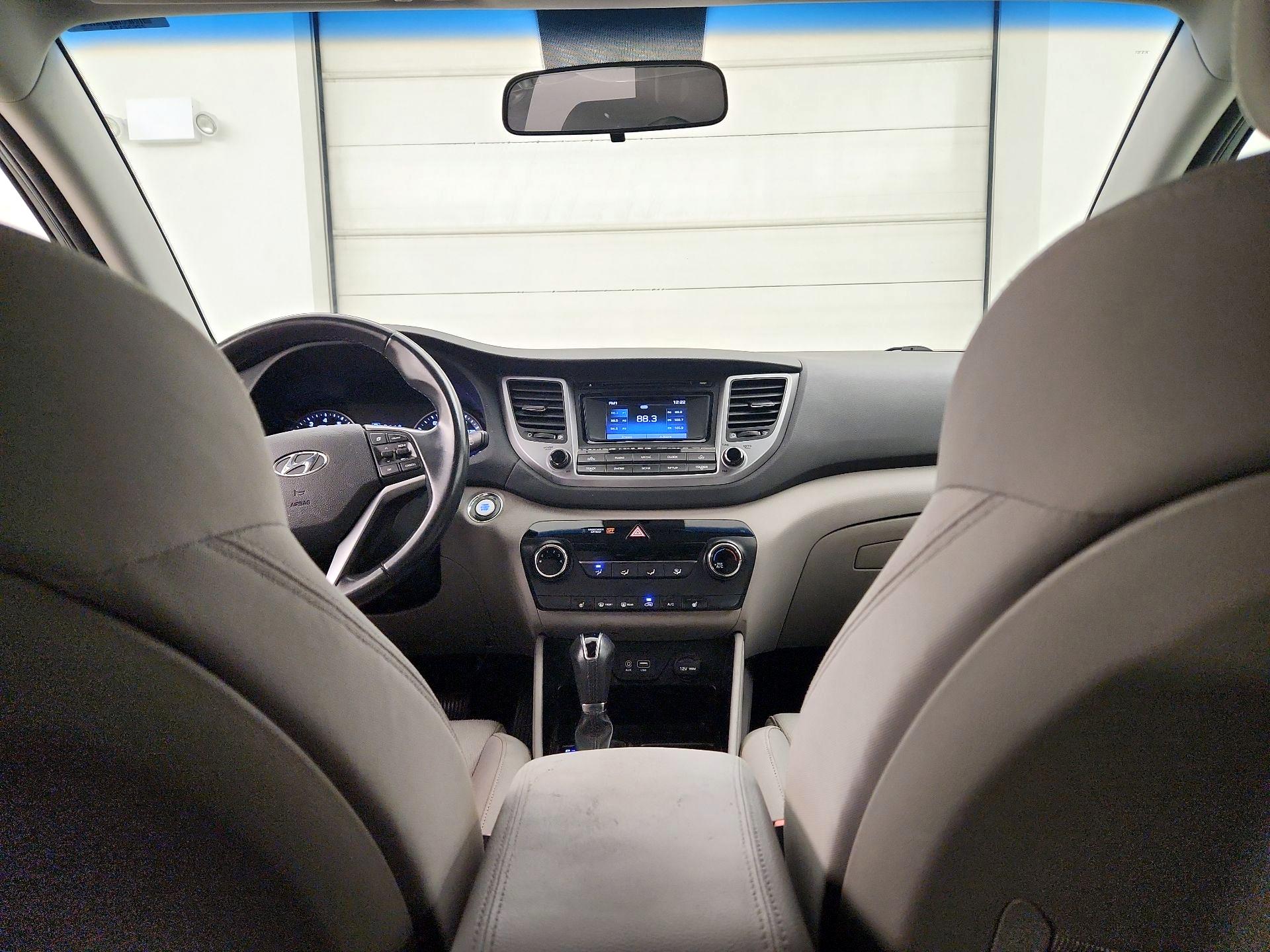 Thumbnail: 2017 Hyundai Tucson - 9