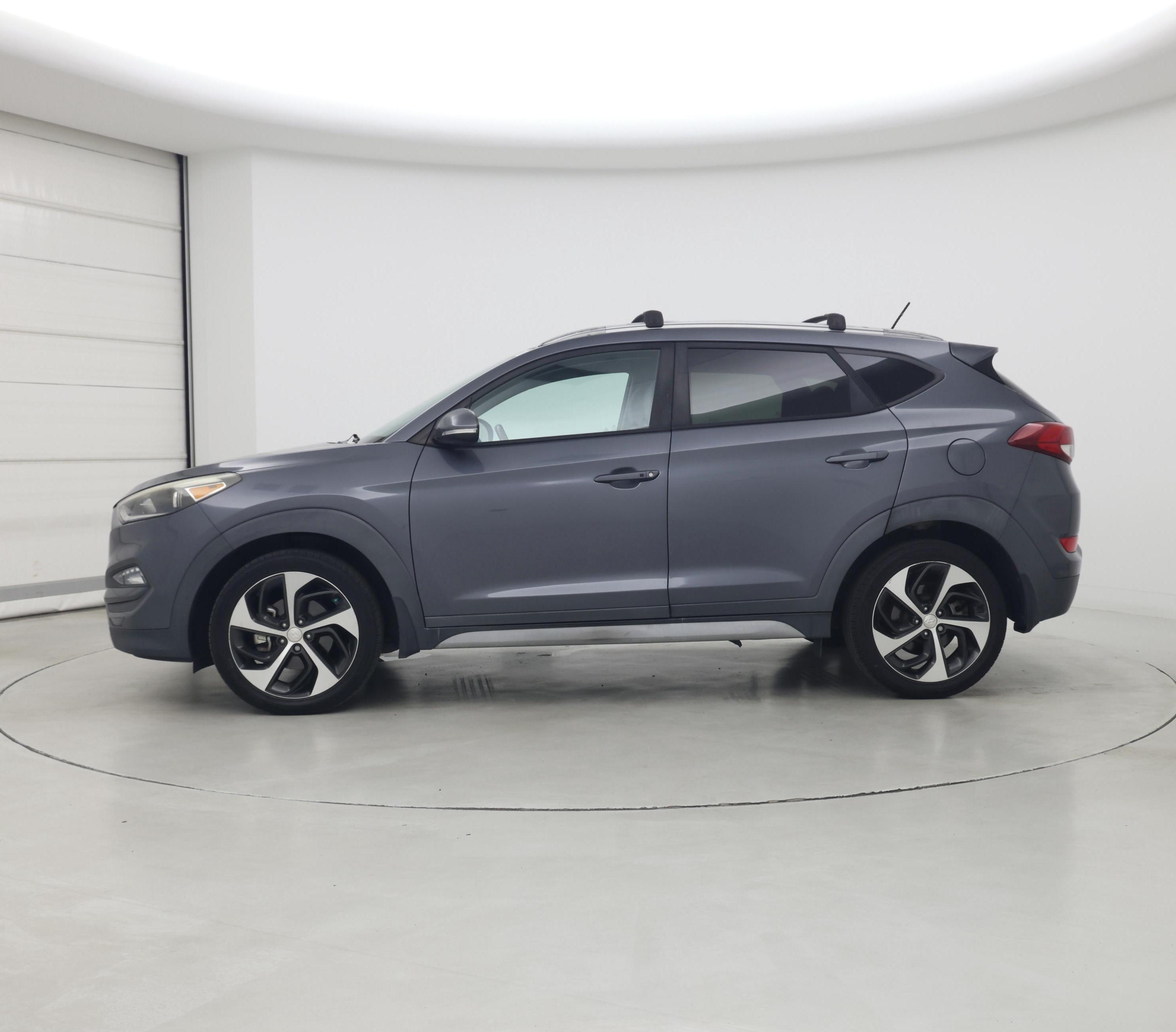 Thumbnail: 2017 Hyundai Tucson - 3