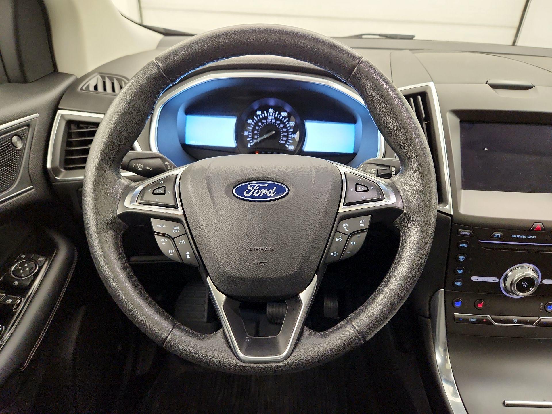 Thumbnail: 2019 Ford Edge - 10