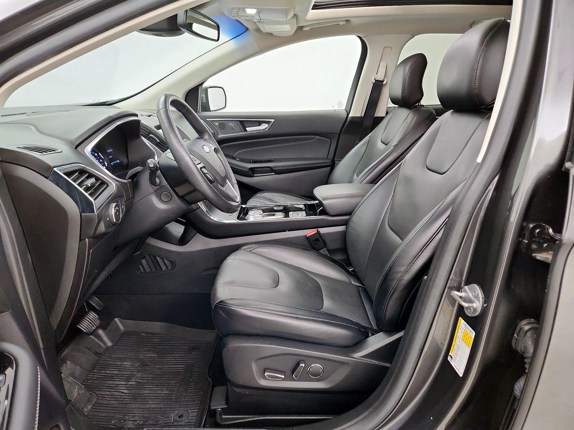 Thumbnail: 2019 Ford Edge - 11